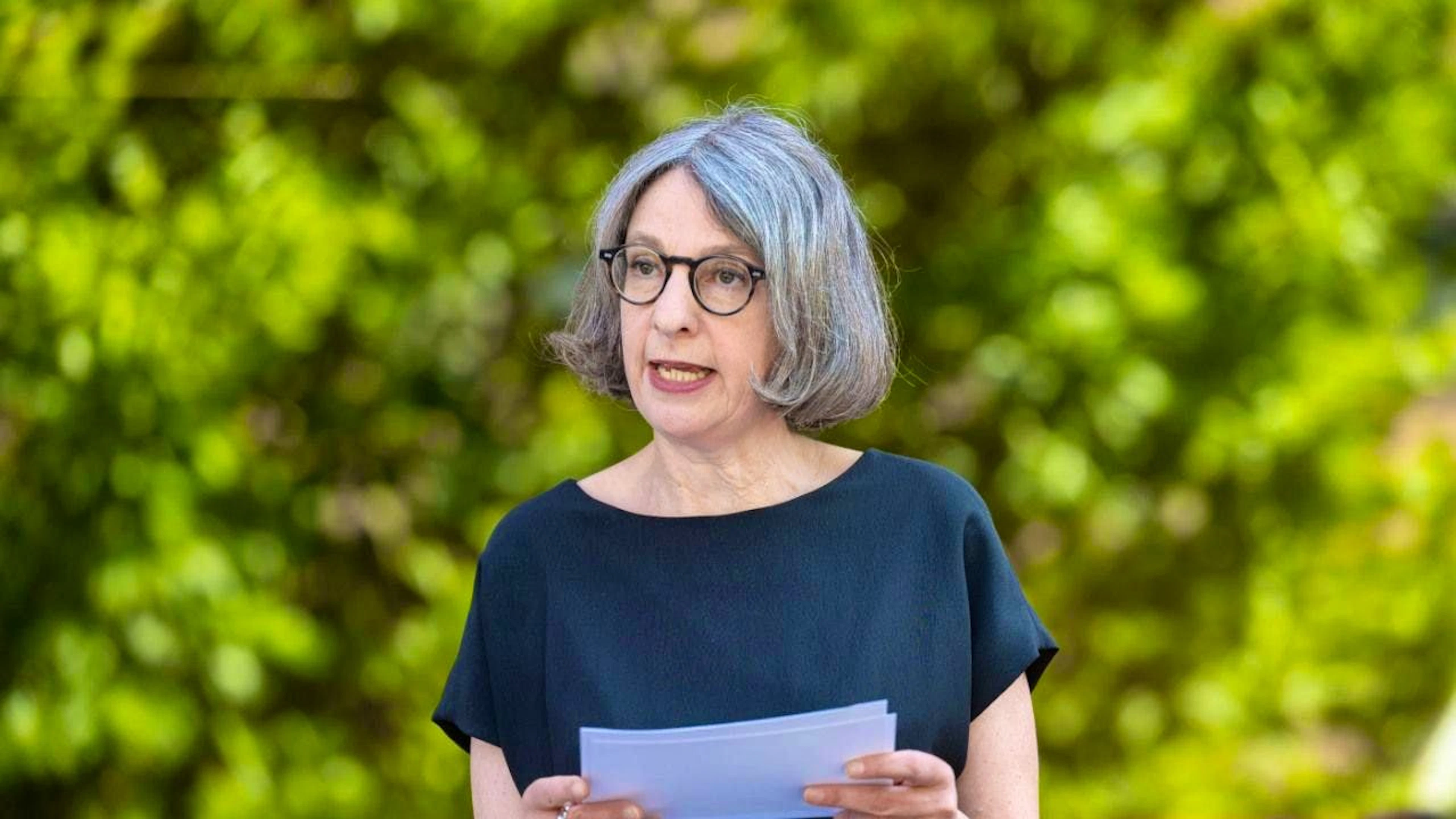 During her visit to the University of Applied Sciences and Arts of Italian-speaking Switzerland (SUPSI), FOPH Director Anne Lévy praised the work of Ticino’s institutions in mosquito surveillance and control.