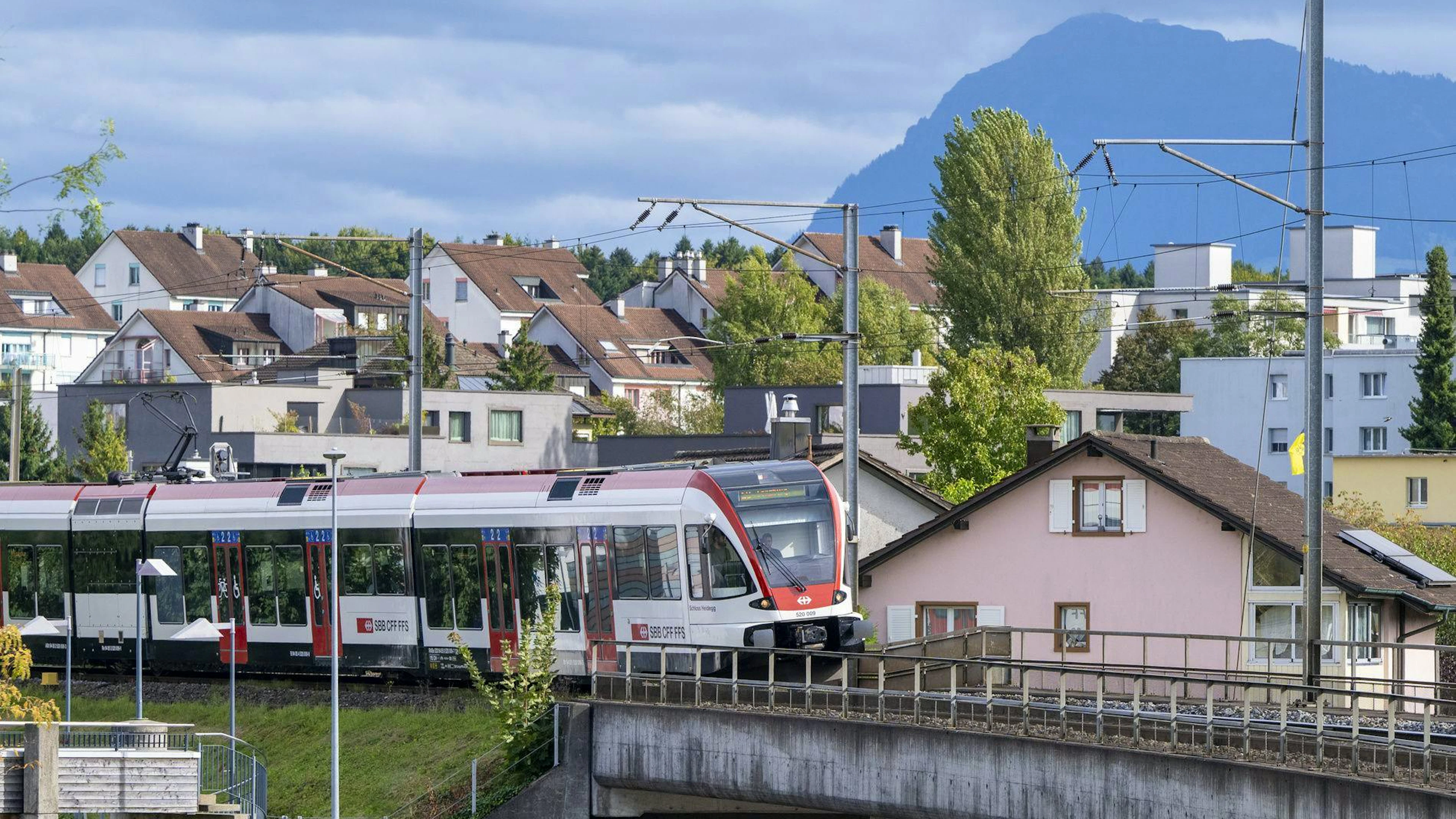 Die Seetalbahn fährt zwischen Luzern und Lenzburg AG.