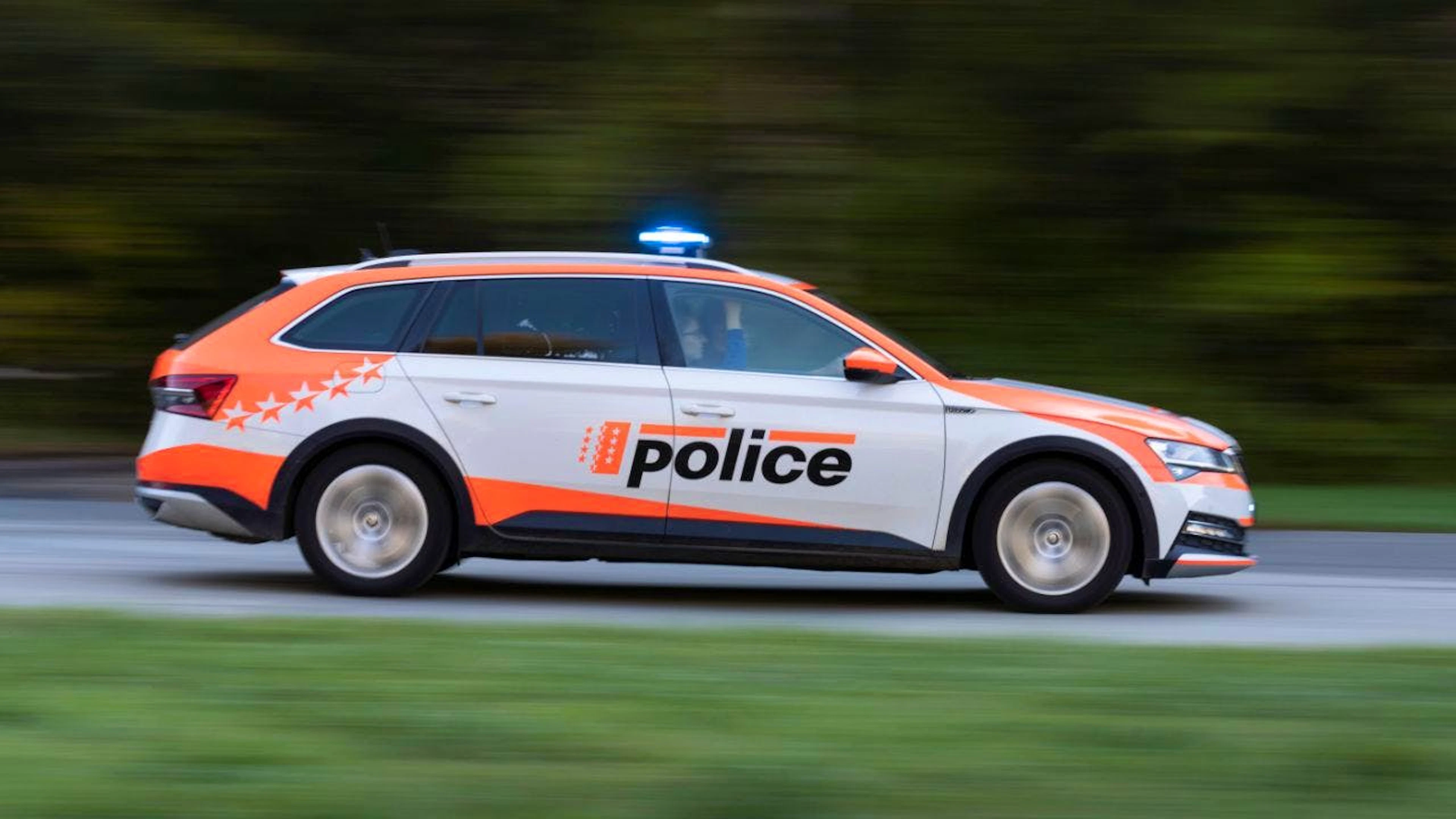 La police valaisanne a rapidement mis la main sur les cinq auteurs présumés d'un vol dans une armurerie de Sion (image symbolique).