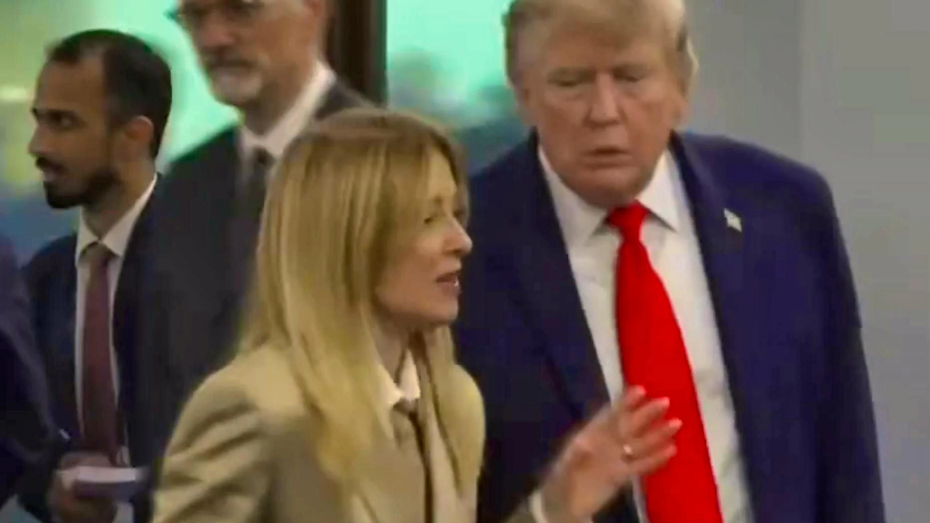 Si sono tenuti intensi colloqui tra la premier italiano Meloni e il presidente degli Stati Uniti Trump.