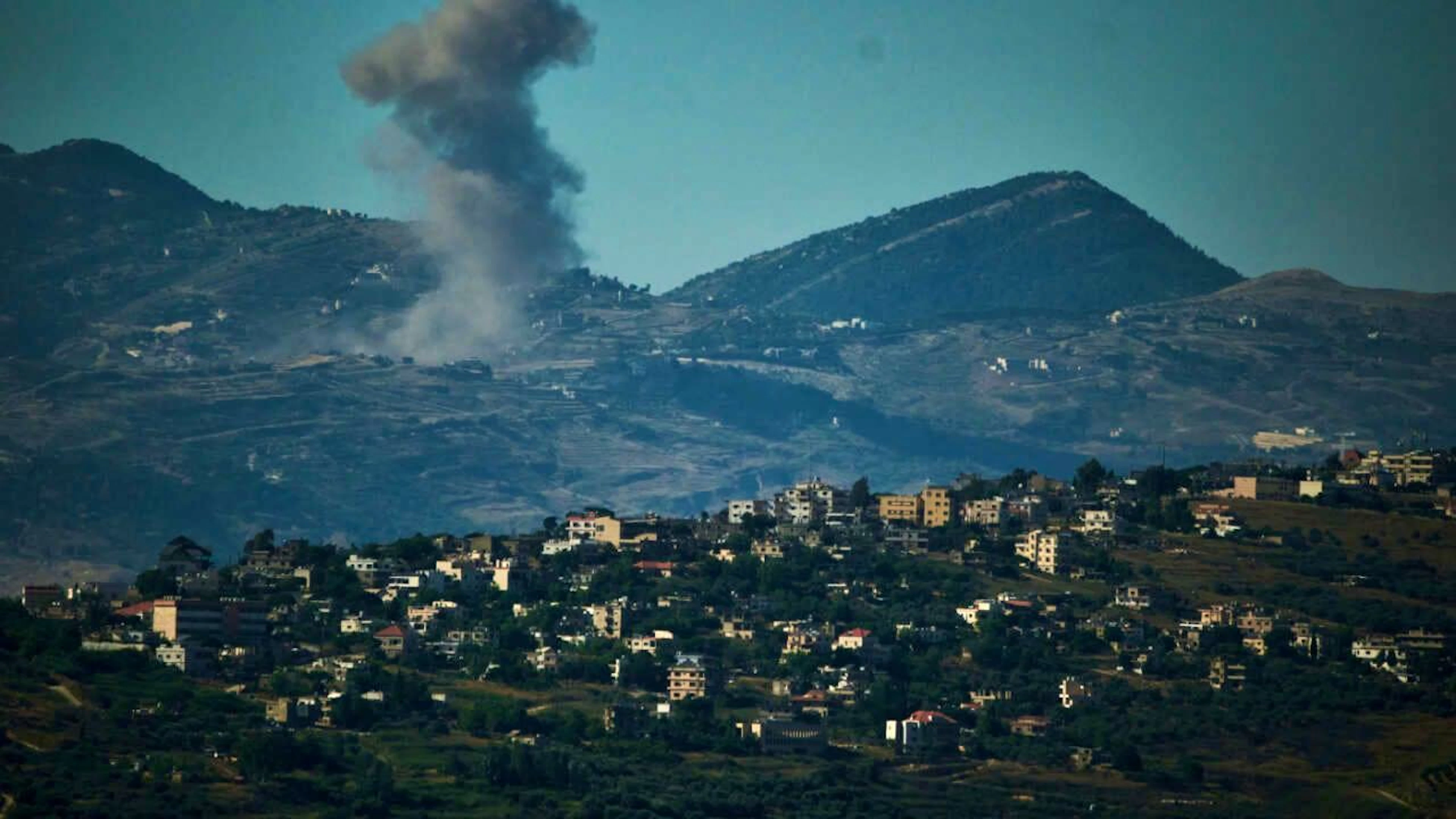 Nuovi attacchi hanno scosso il sud del Libano uccidendo almeno 5 persone.