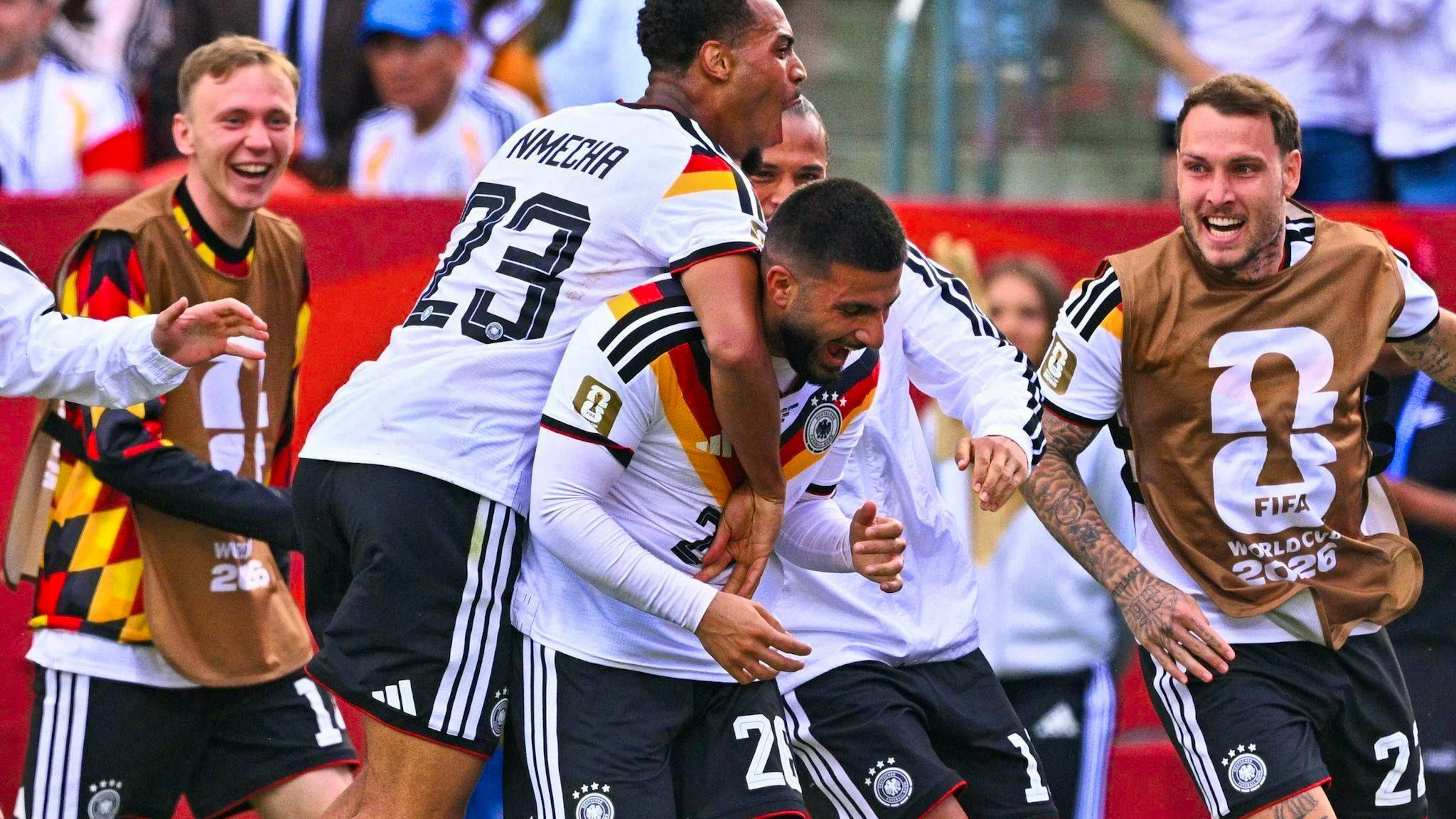 Deniz Undav (M) saves the German team.