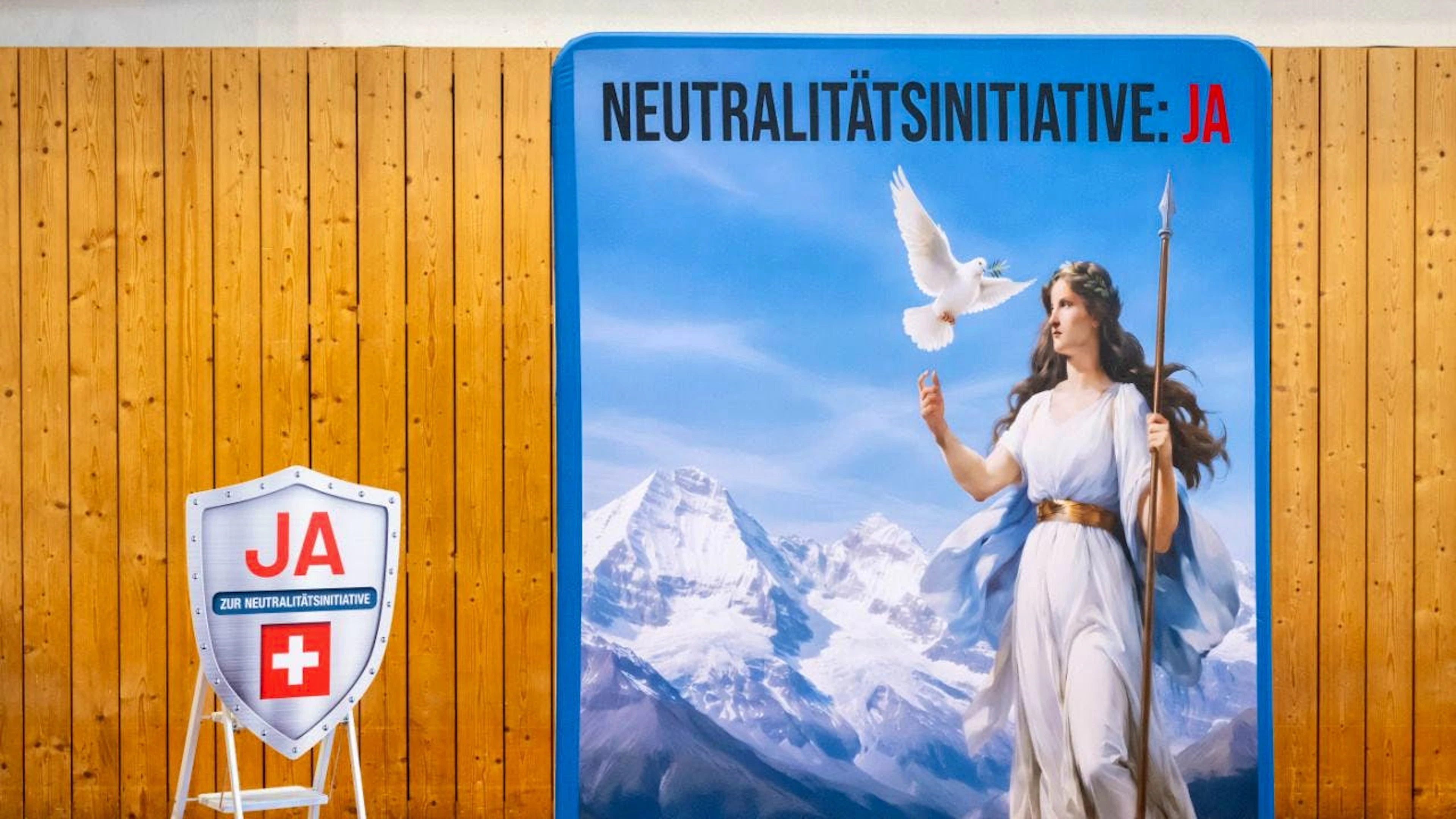 Die Neutralität hat in der Schweiz eine lange Tradition. Eine Minderheit in der Bevölkerung will sie nun sogar in der Bundesverfassung festschreiben. (Archivbild)