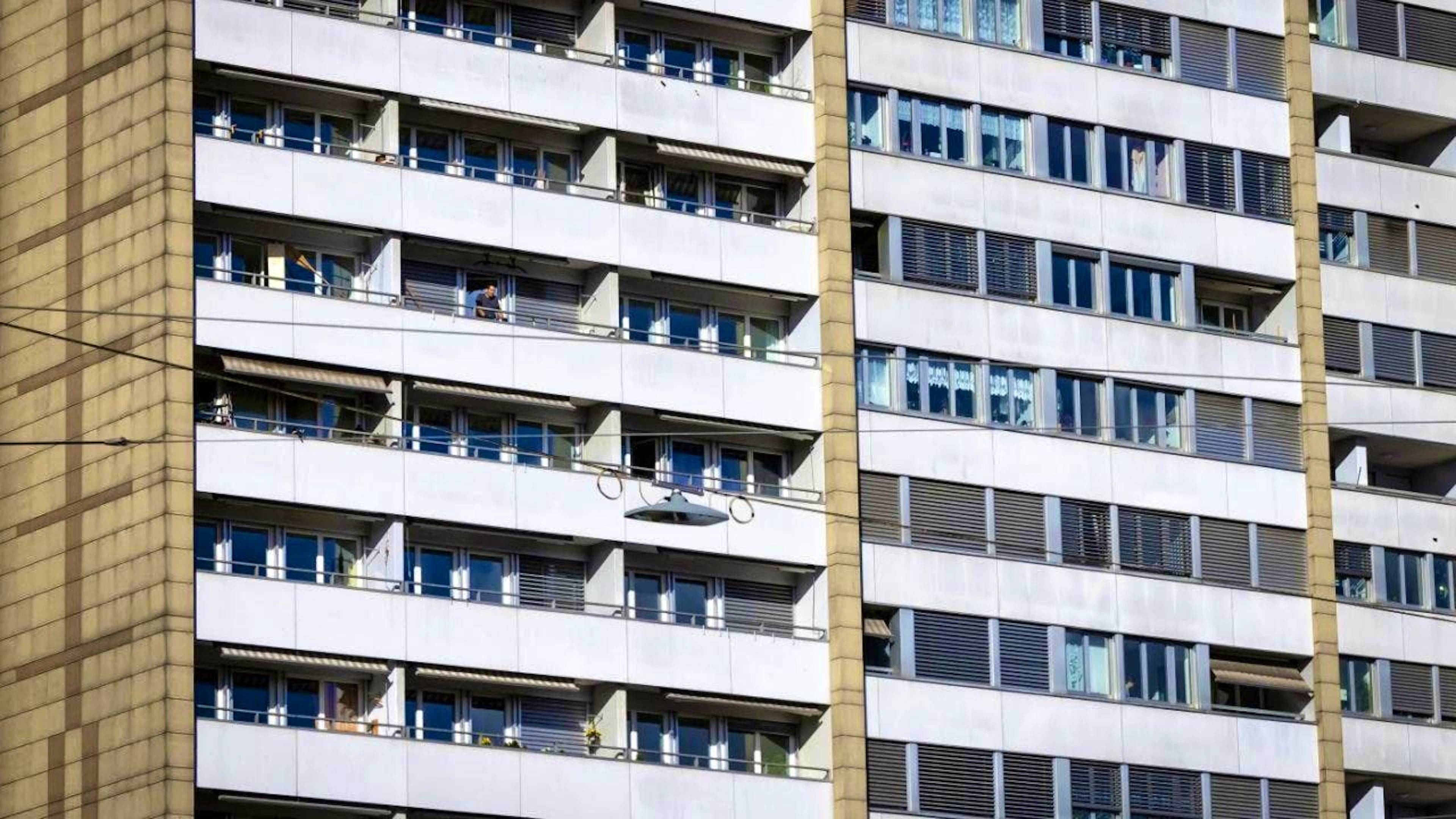 The Tenants’ Association argues that since interest rates have been falling for a long time, rents should have fallen as well. However, the opposite has happened. (File photo of Lochergut in Zurich)