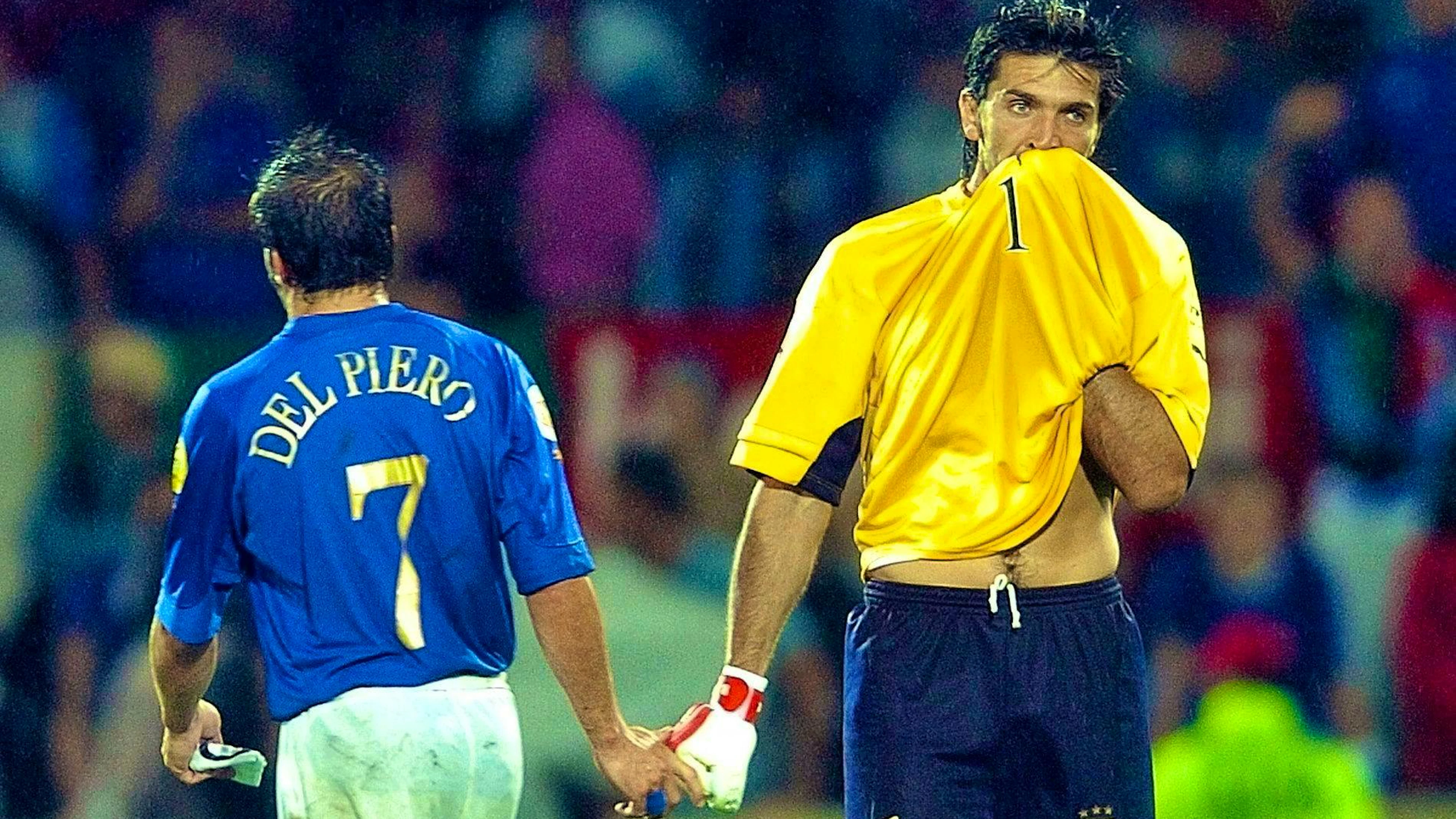 Back then, Italy was still a regular at major tournaments: At Euro 2004, a 2-1 victory over Bulgaria wasn’t enough for Alessandro Del Piero and goalkeeper Gianluigi Buffon to advance.