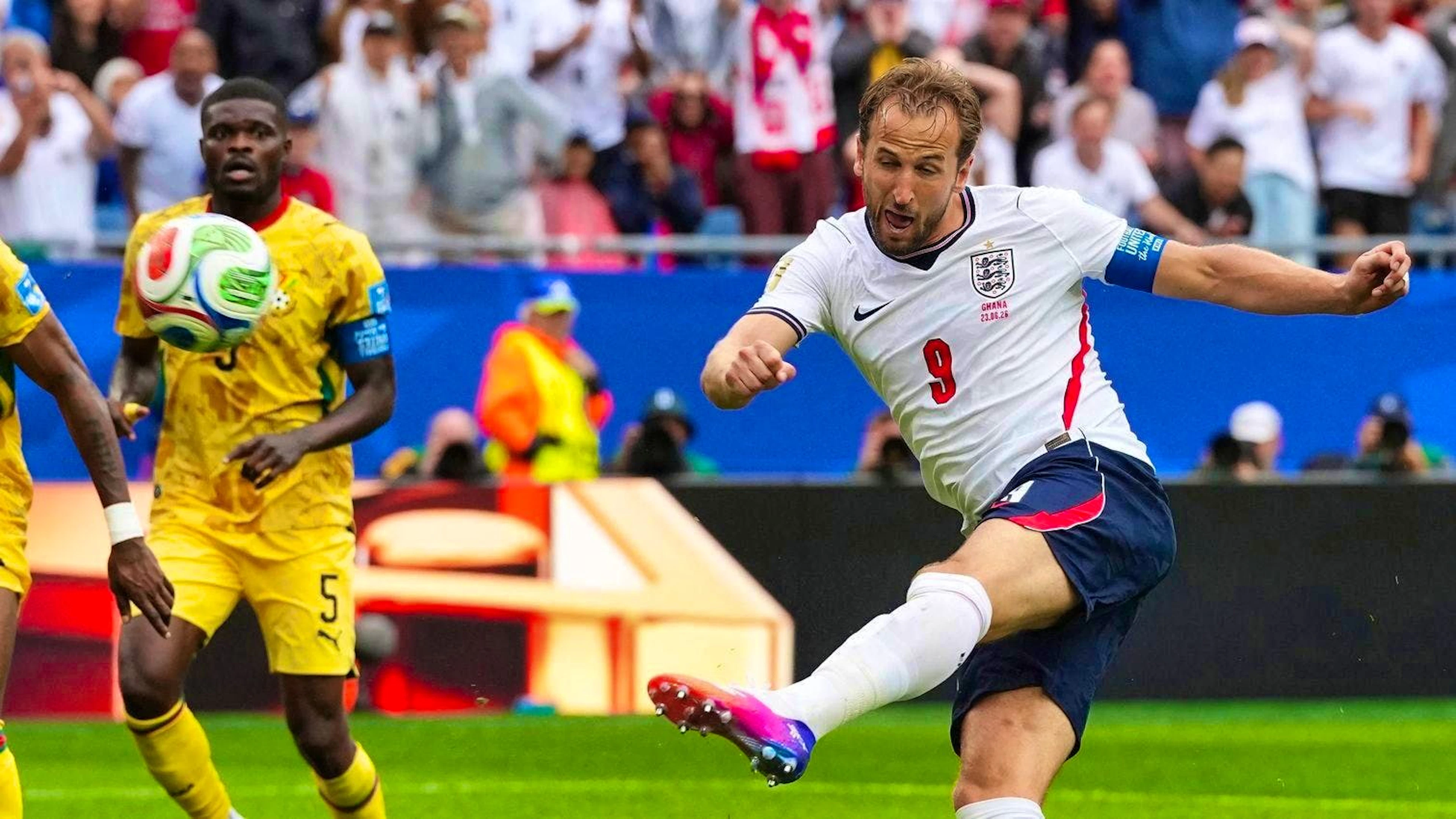 Kane misses golden chance to win ++ Croatia pulls off a nail-biting victory in Modric’s anniversary match