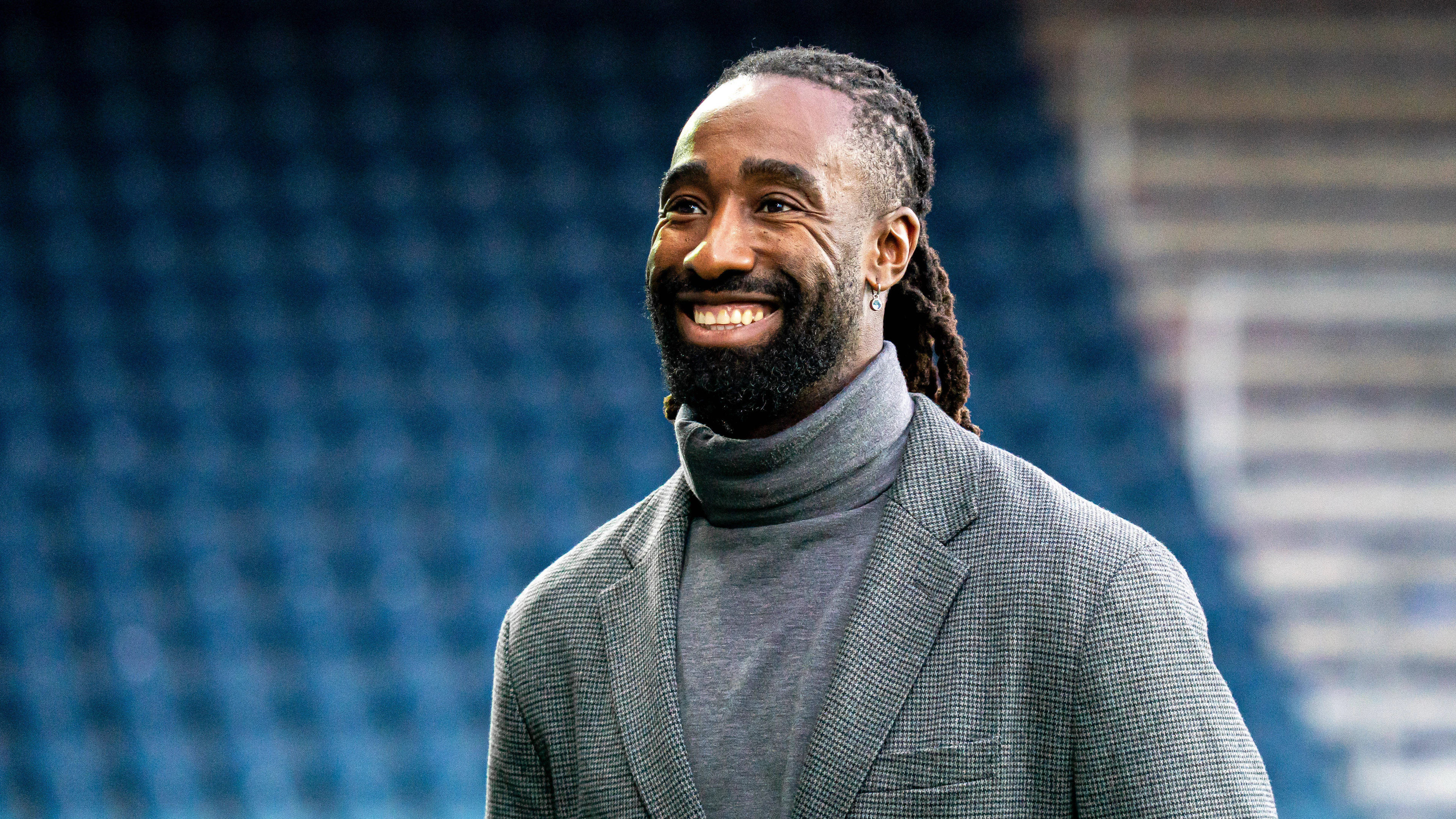 Johan Djourou est le nouveau coach de l'équipe féminine d'Etoile Carouge