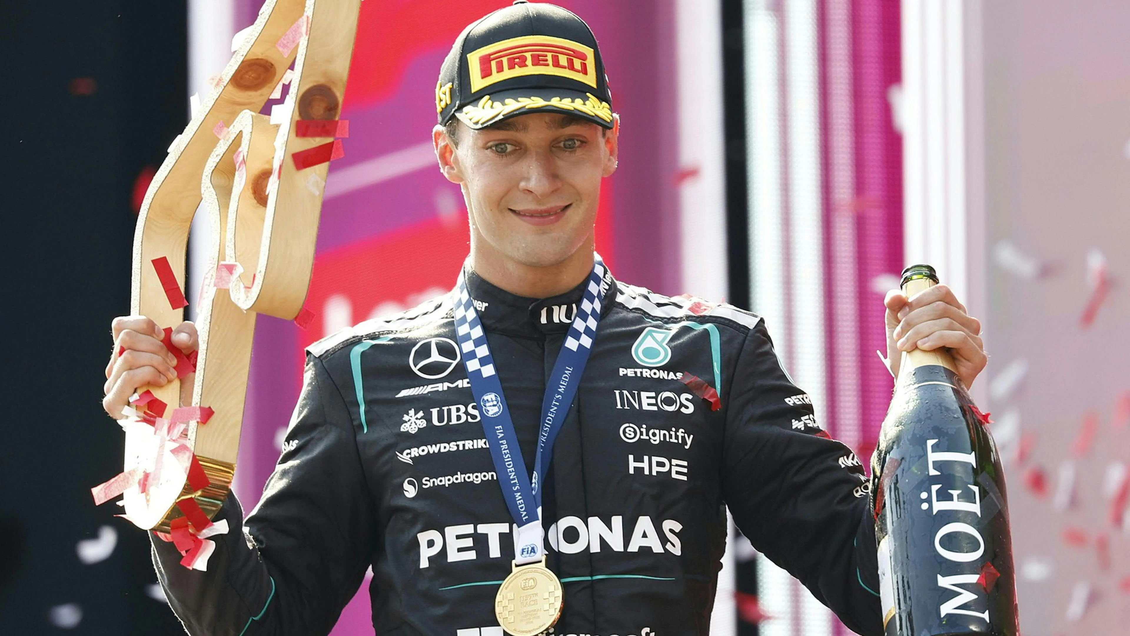 George Russell findet in der Hitze zum Siegen zurück