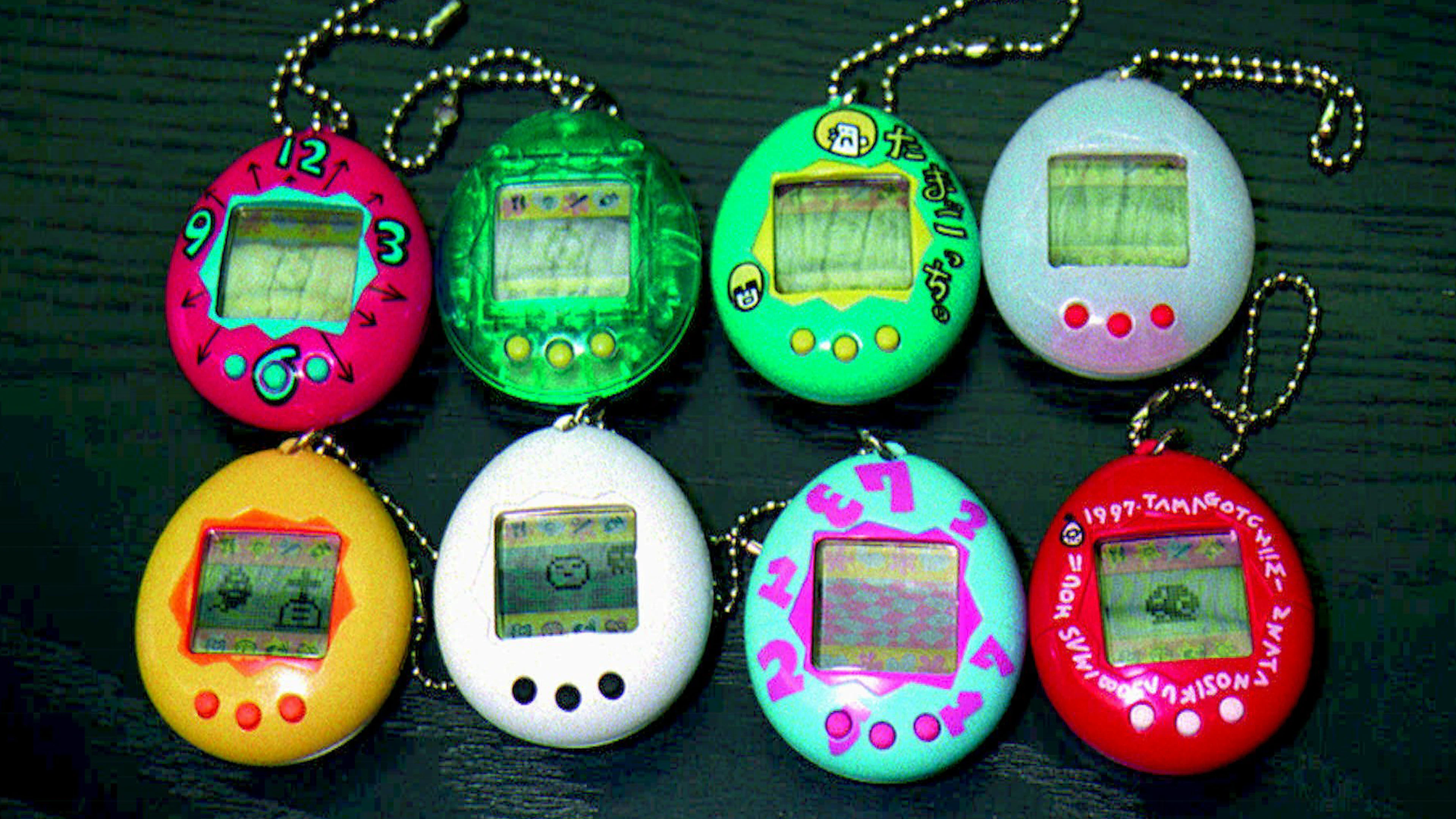 Im November 1996 kommt das Tamagotchi in Japan auf den Markt. Als das Schweizer Fernsehen im Mai 1997 erstmals über den Hype berichtet, sind Millionen Kinder bereits dem digitalen Haustier verfallen.