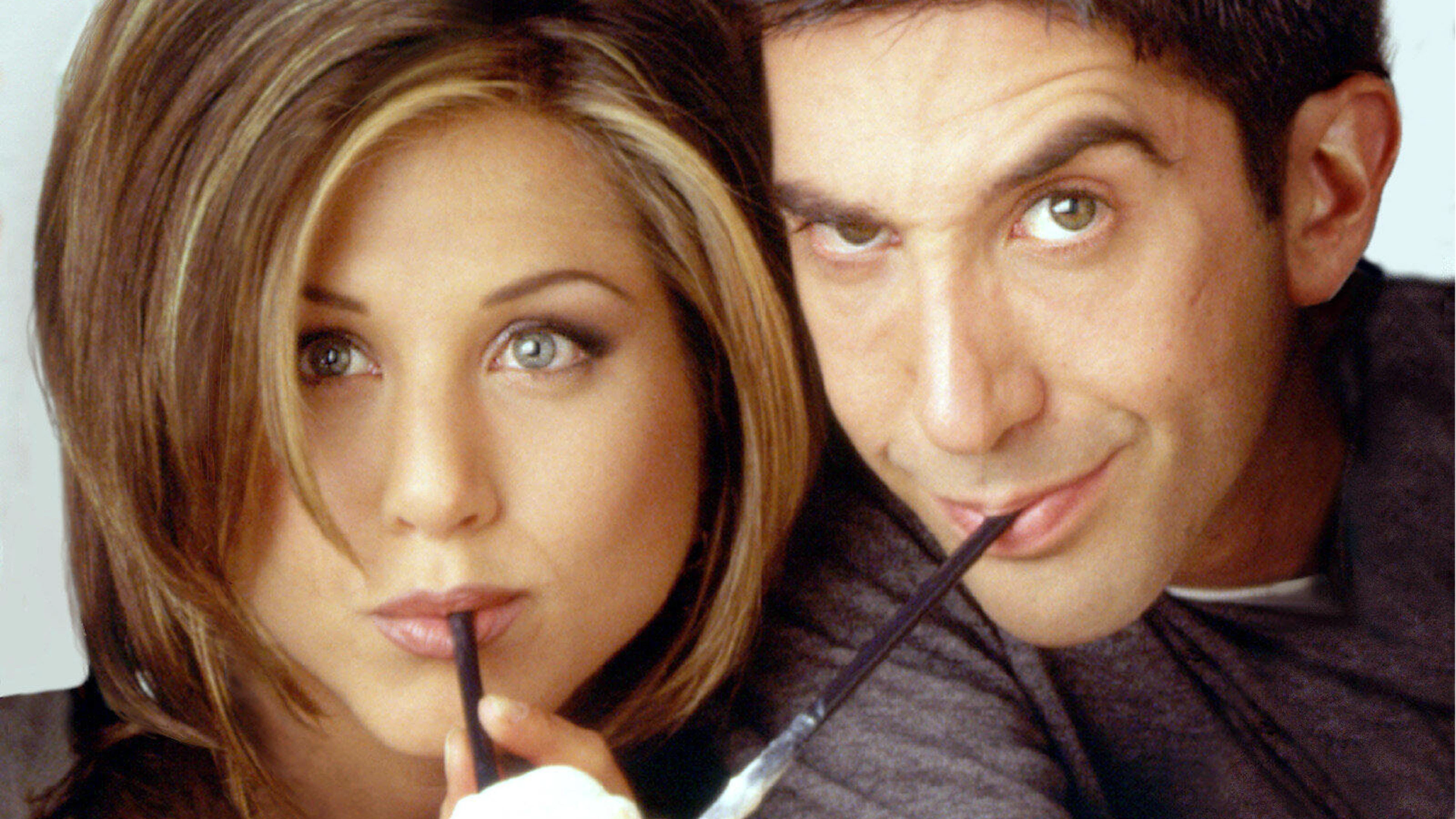 Jennifer Aniston und David Schwimmer als Rachel und Ross in «Friends». Ihre On-off-Liebesgeschichte fesselt in den 1990er-Jahren Millionen Zuschauer vor den Fernseher.
