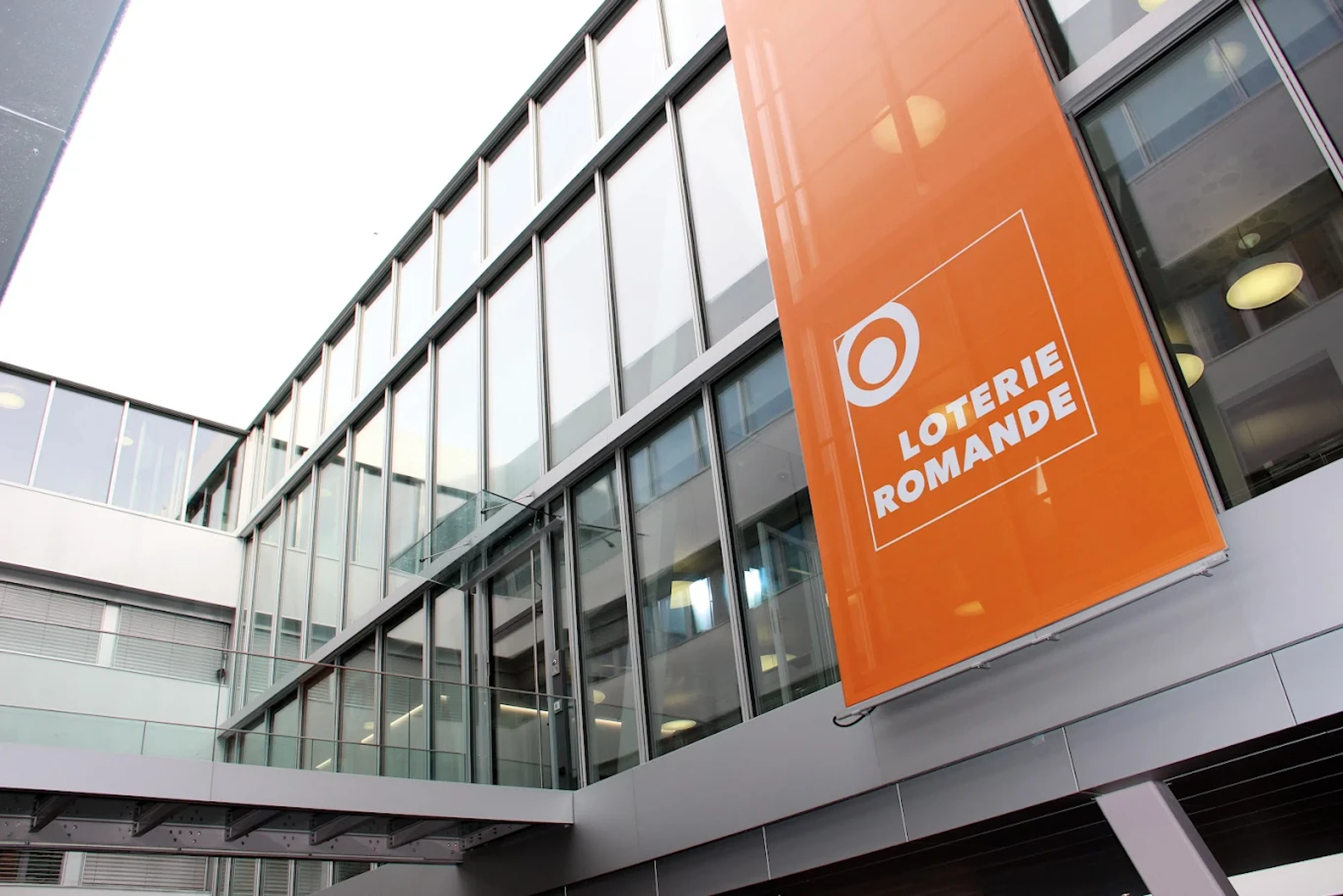 Le logo de la Loterie Romande au siège de l'Avenue de Provence à Lausanne.