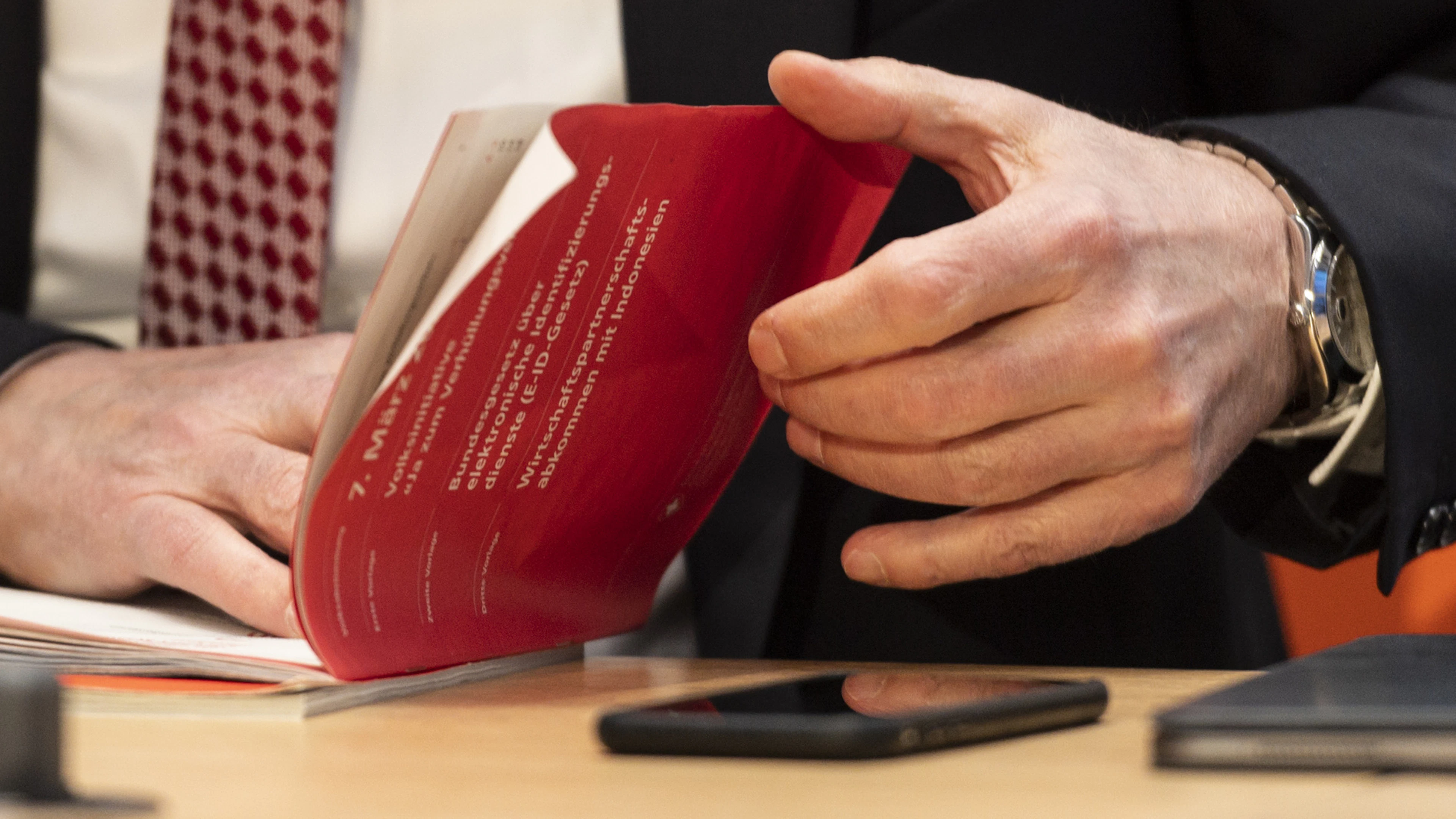 Der Bundesrat liefert in seinen Abstimmungserläuterungen regelmässig Prognosen.