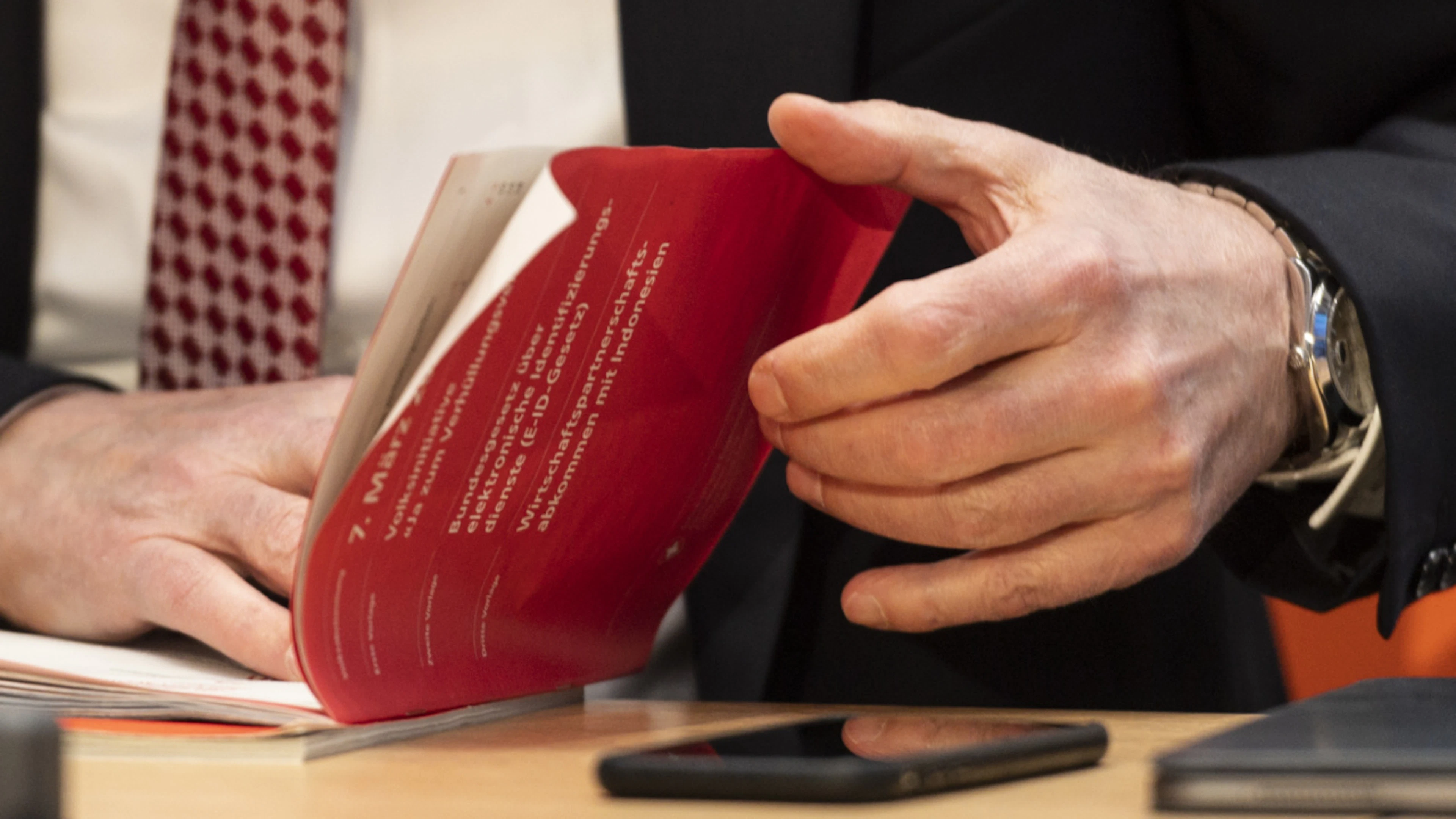 Finanzkontrolle kritisiert Abstimmungstexte als zu lückenhaft