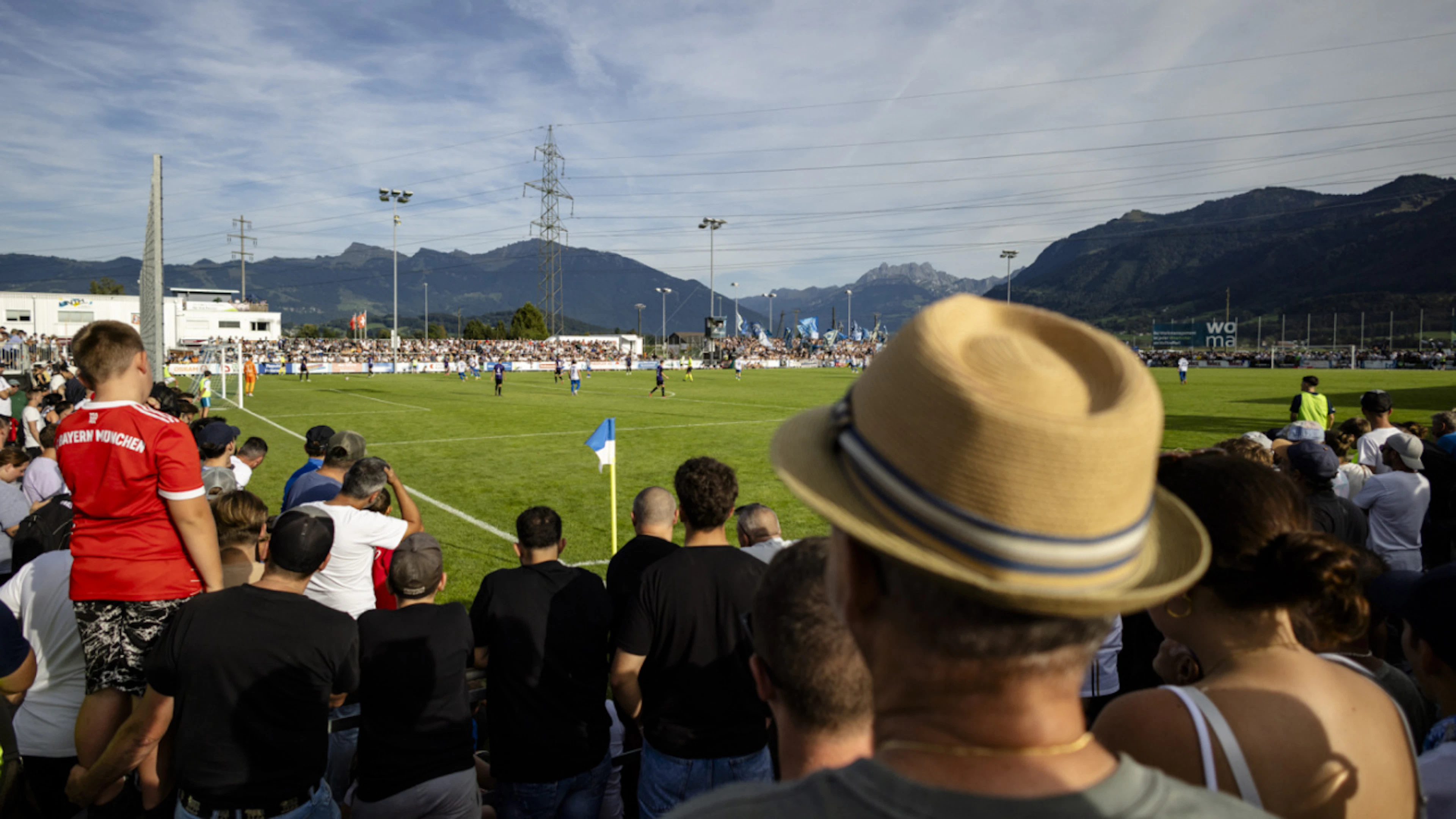 Der Titelverteidiger startet in Thalwil, Buochs empfängt Luzern