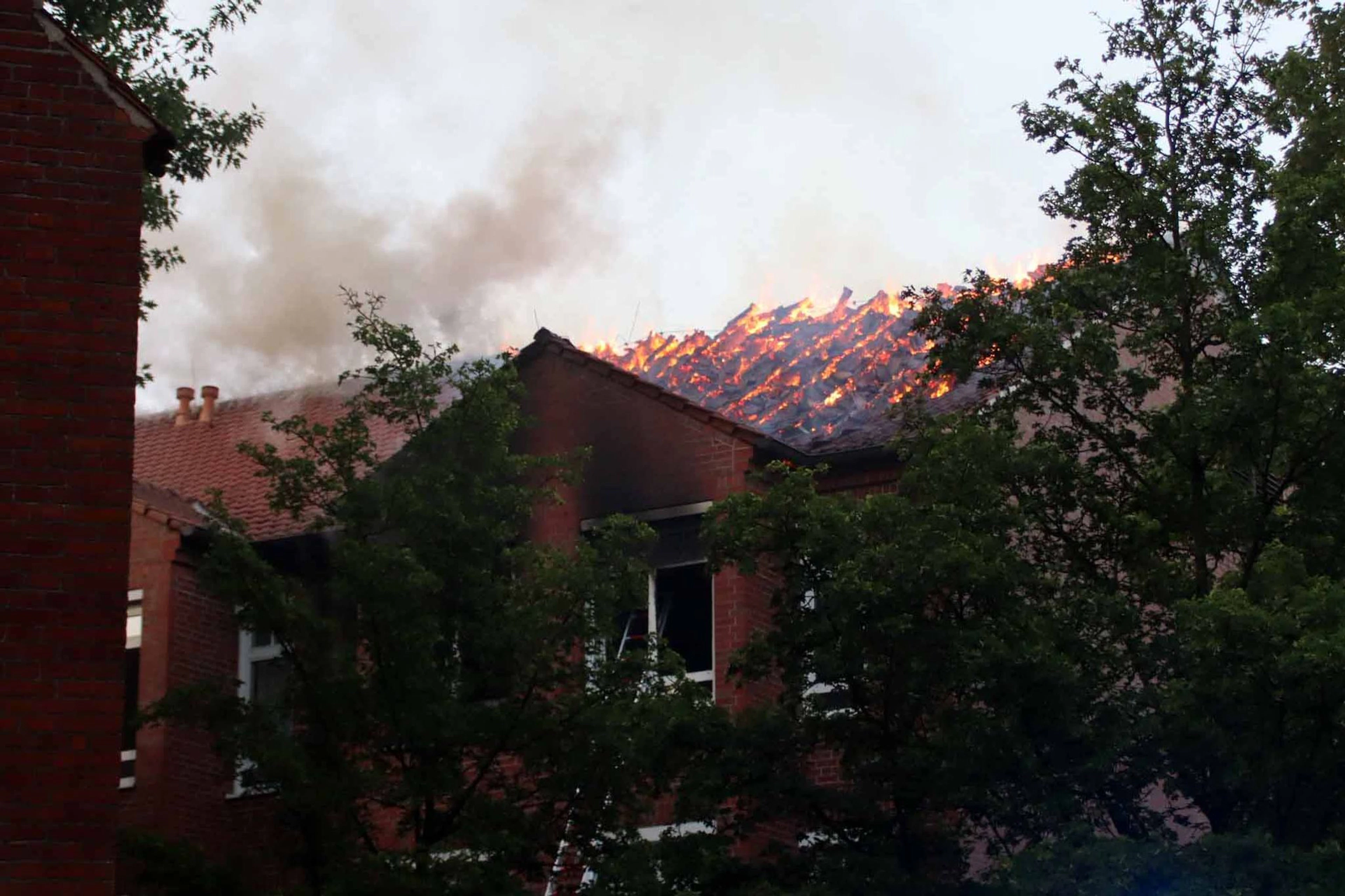 Das Feuer war am frühen Morgen ausgebrochen.