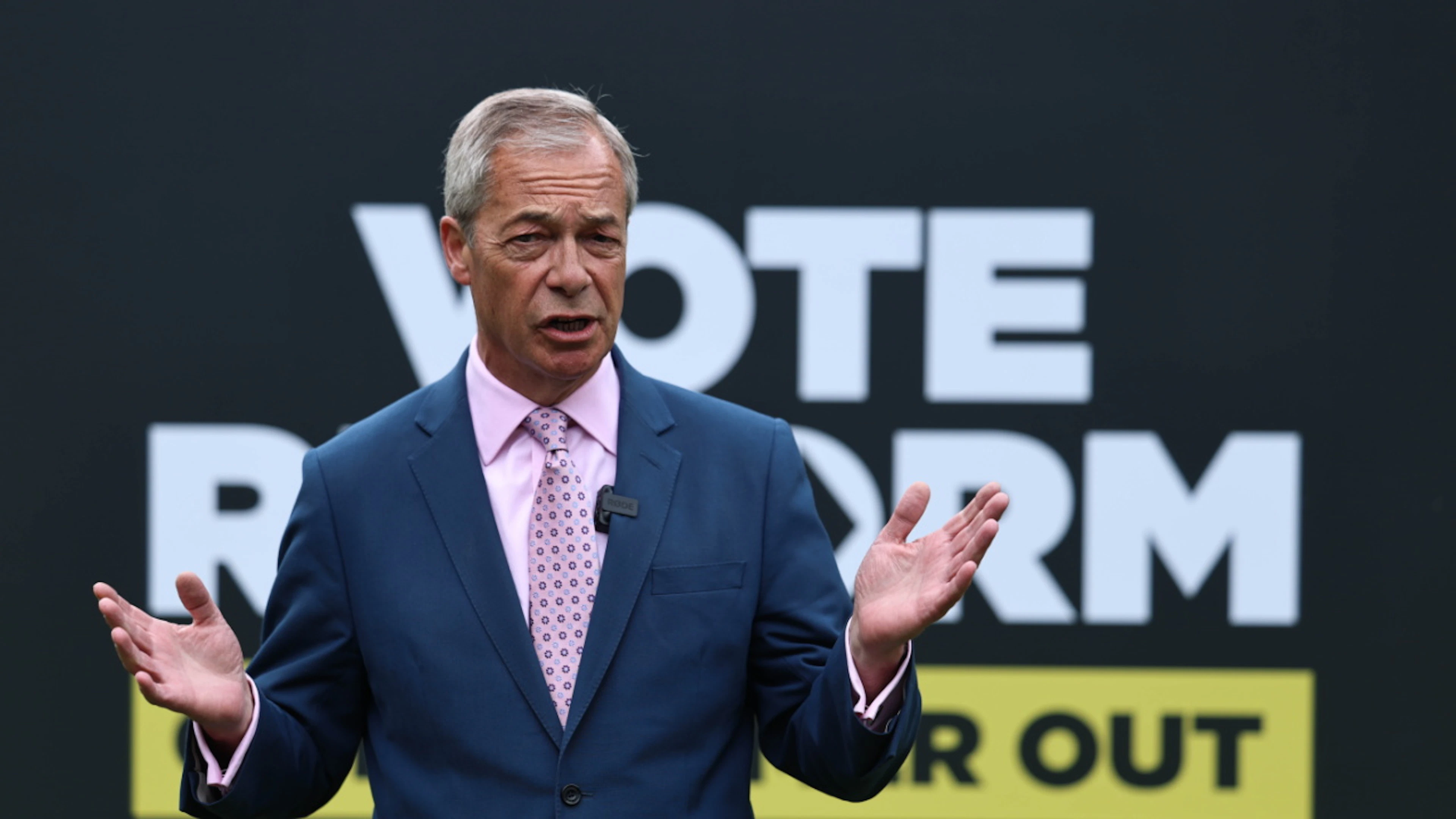 Il partito anti-immigrazione di Farage è in testa a tutti i sondaggi.
