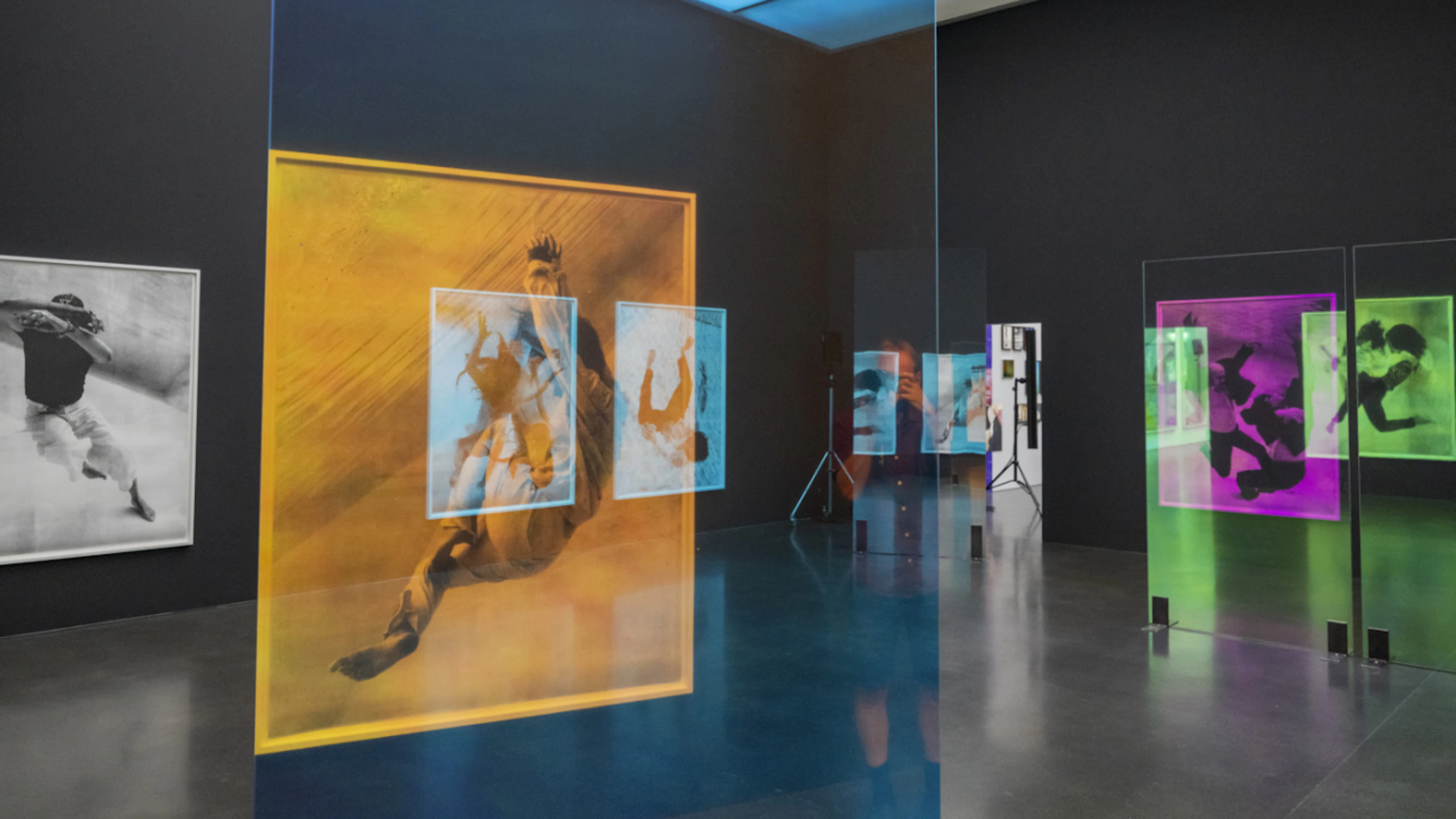 Die Ausstellung mit den Werken von Shirana Shahbazi ist auch ein Spiegelkabinett.