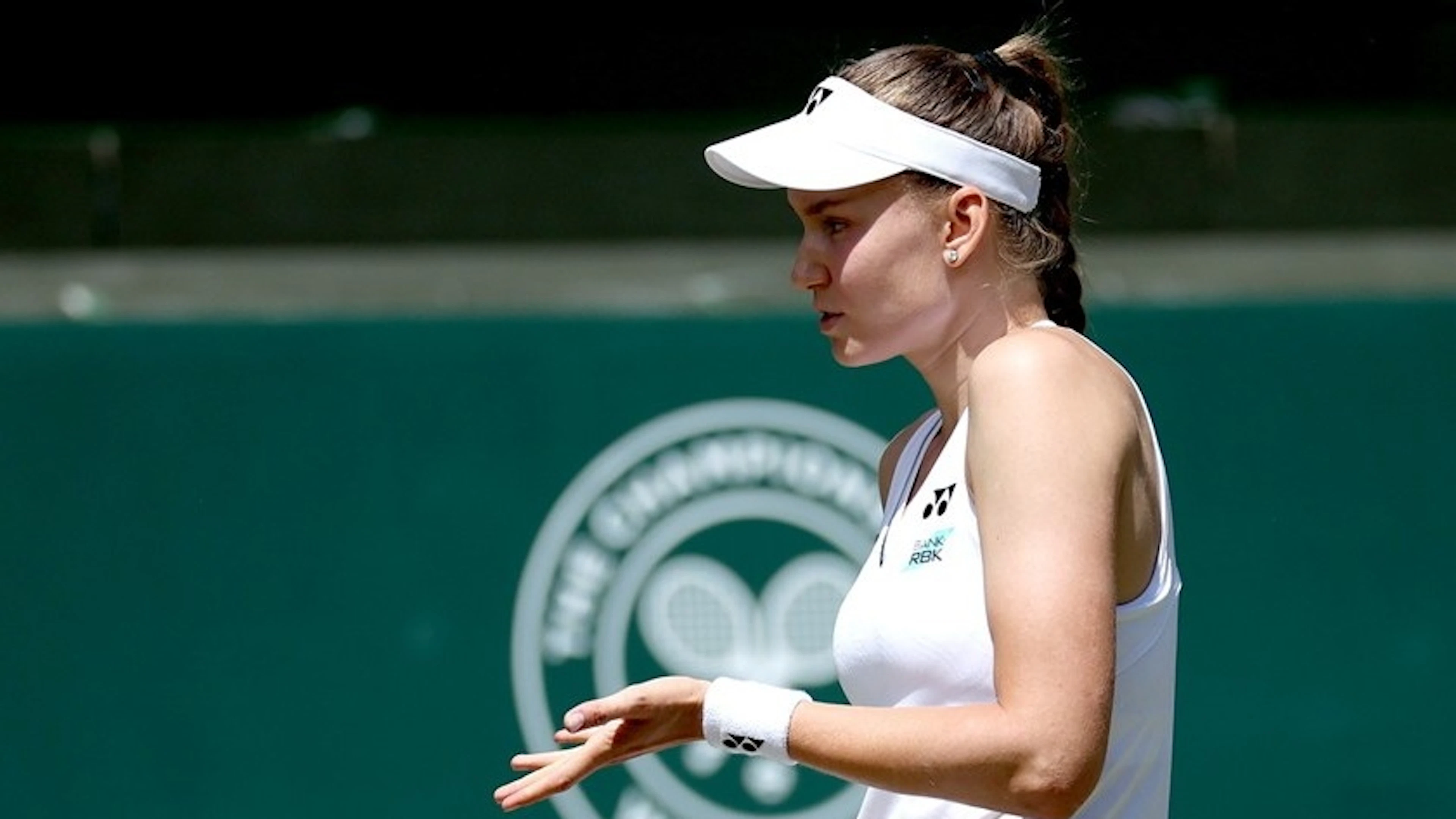 Rybakina eliminata a sorpresa da Wimbledon