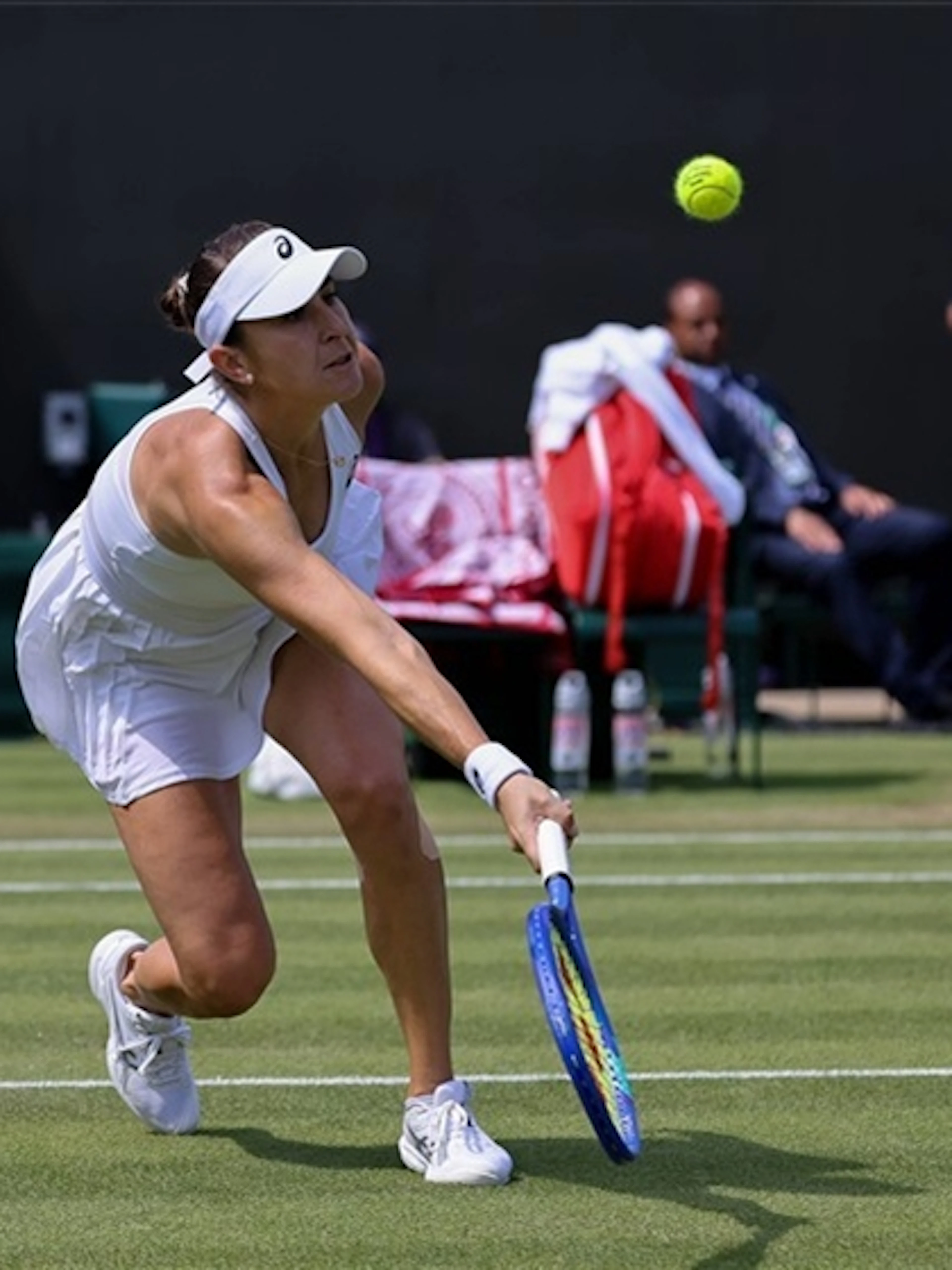 Grande rimonta nel primo set di Bencic, che però saluta Wimbledon, battuta da Gauff