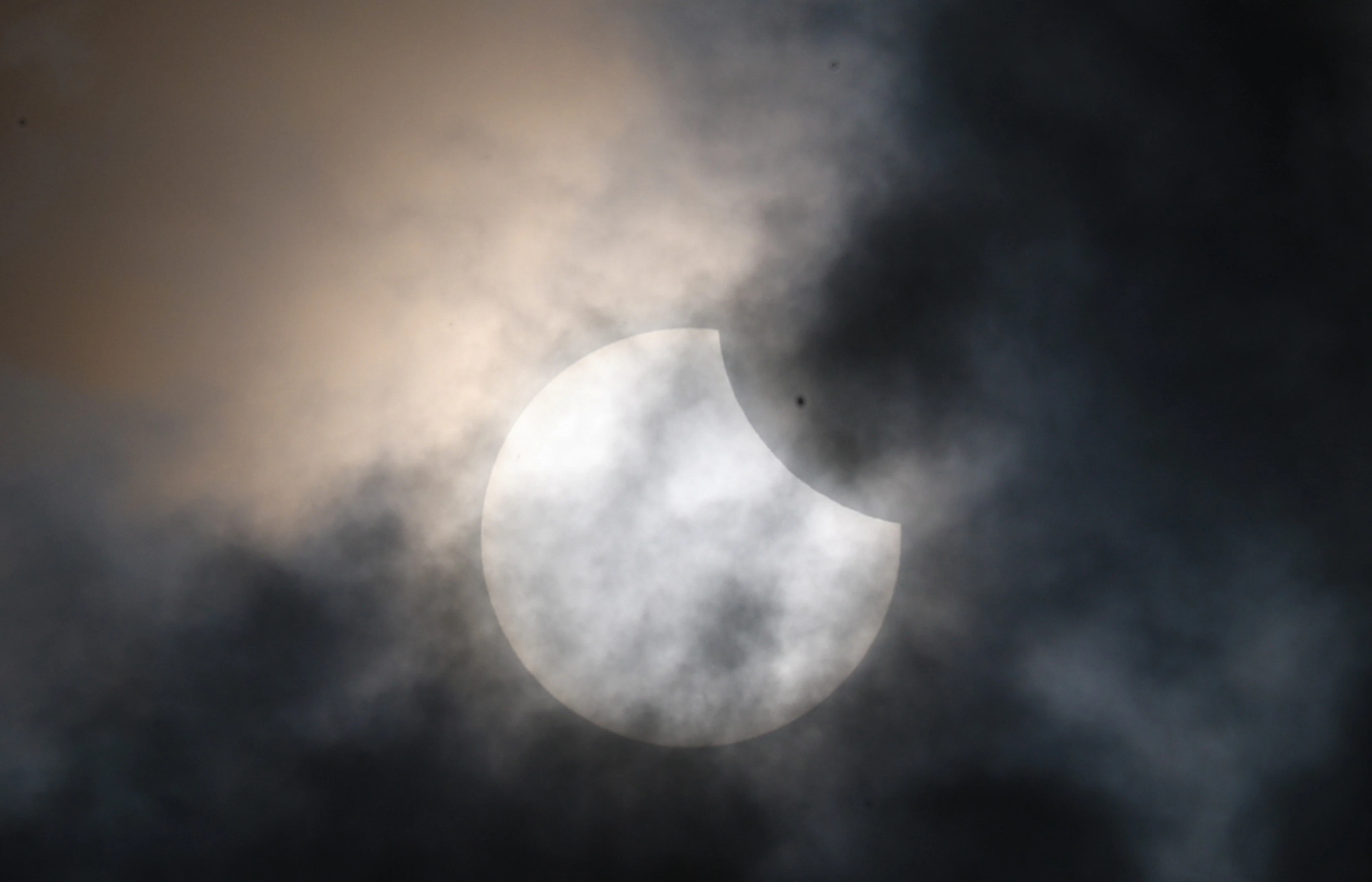 This celestial spectacle has fascinated people since time immemorial. Here is the partial solar eclipse in March 2025 over Heilbronn (Germany).