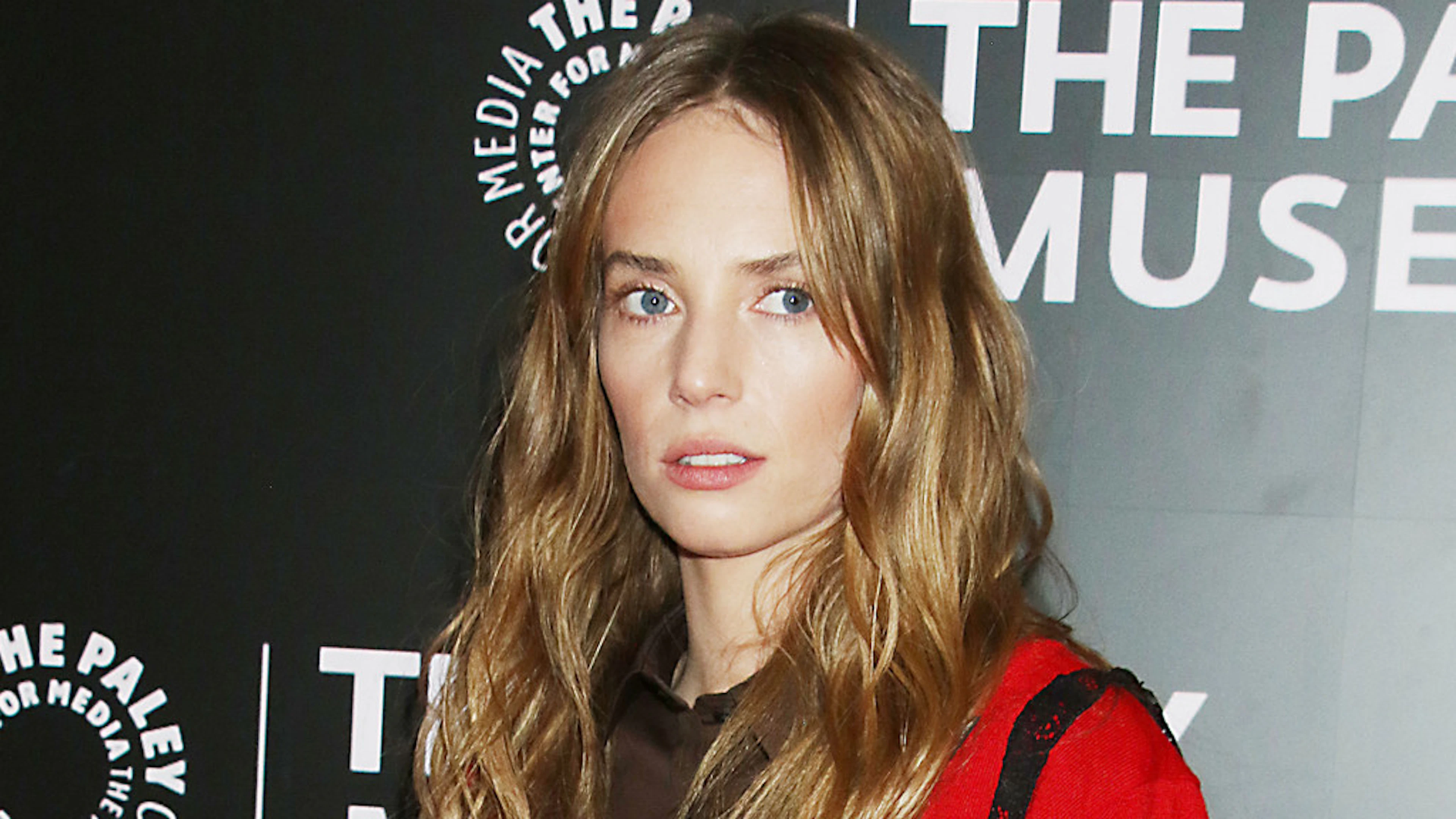 Maya Hawke achète une maison près de chez sa mère, Uma Thurman