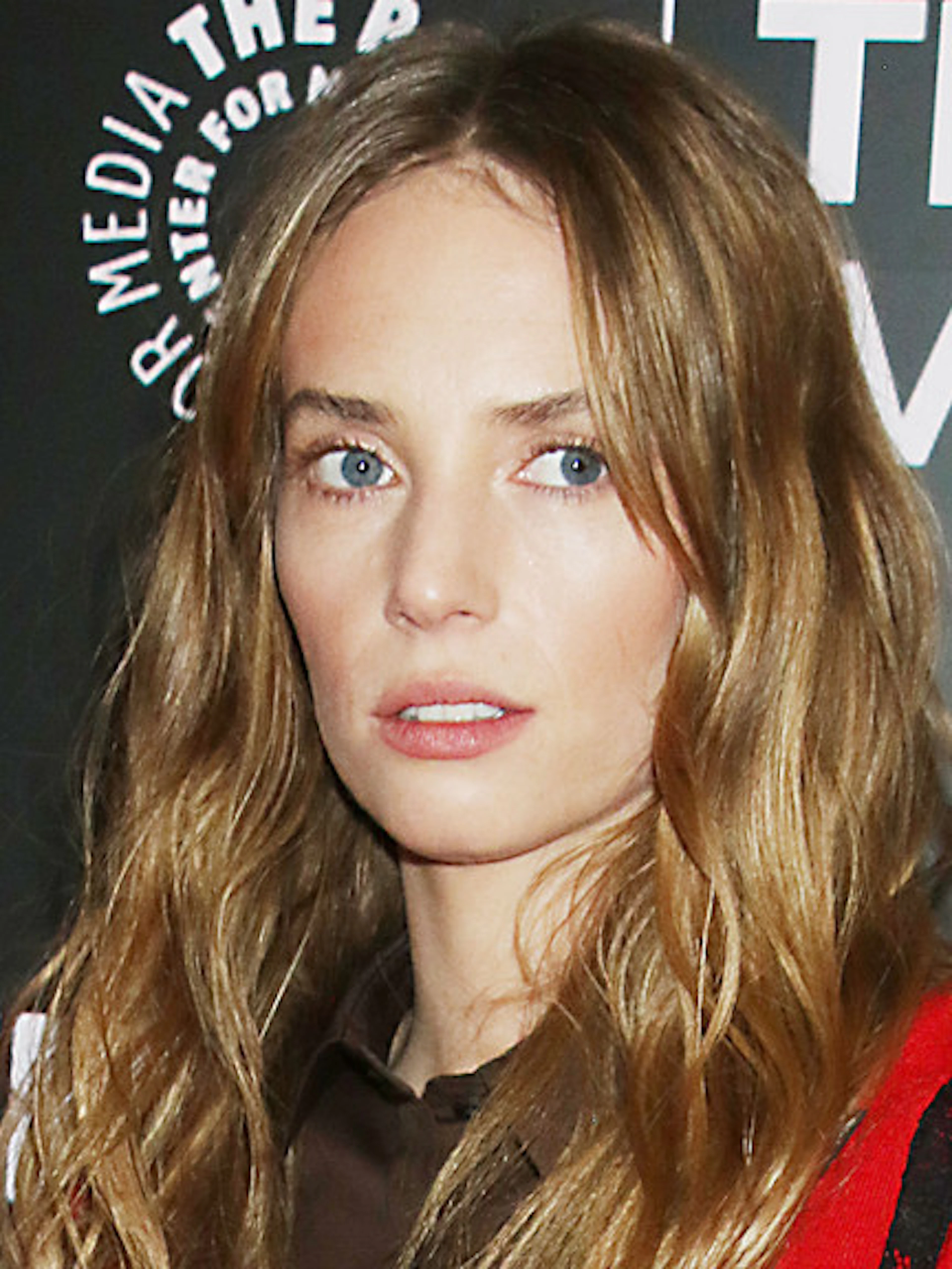 Maya Hawke achète une maison près de chez sa mère, Uma Thurman