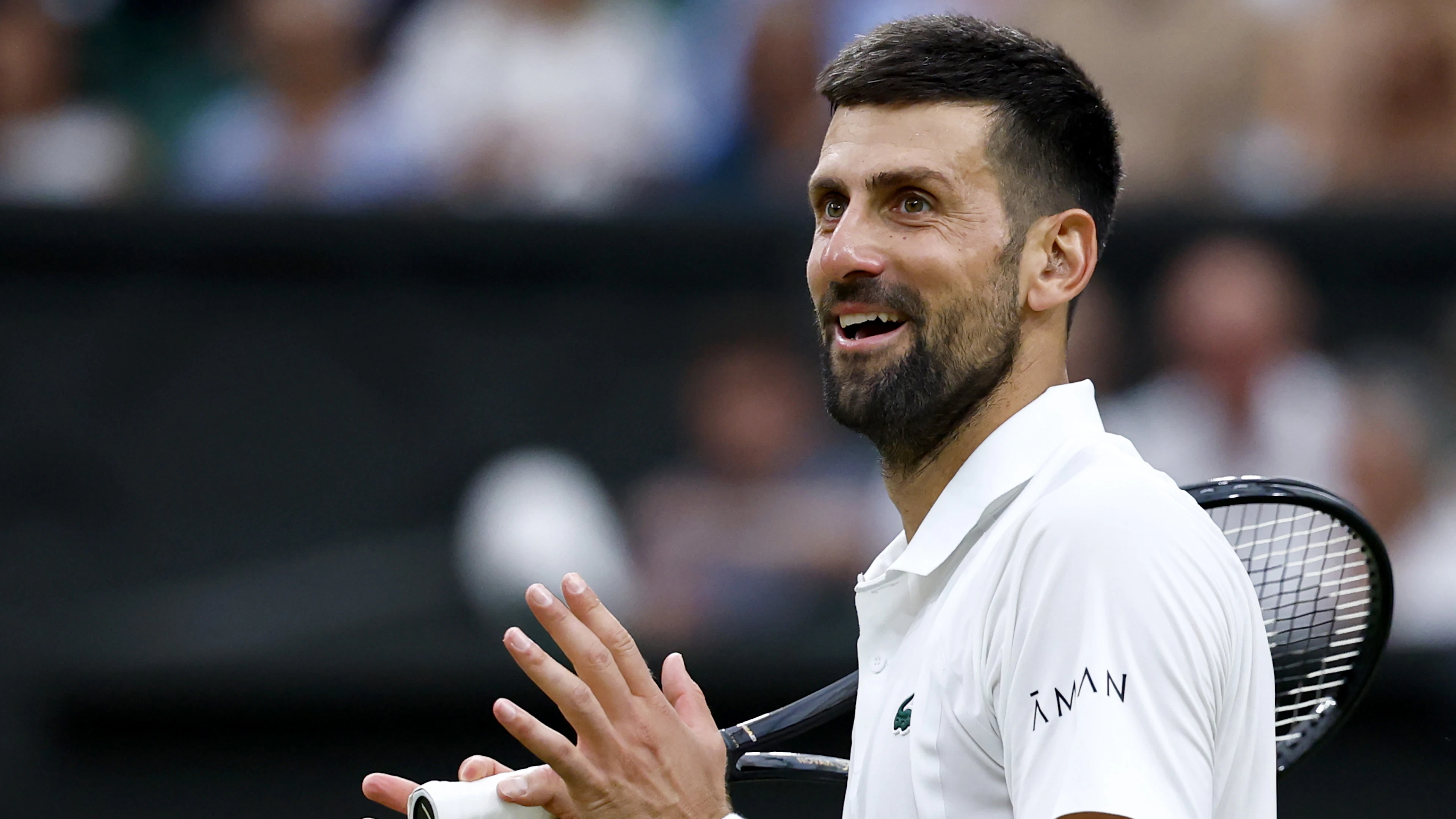Au terme d'un match épique, Djokovic rejoint Sinner en demies