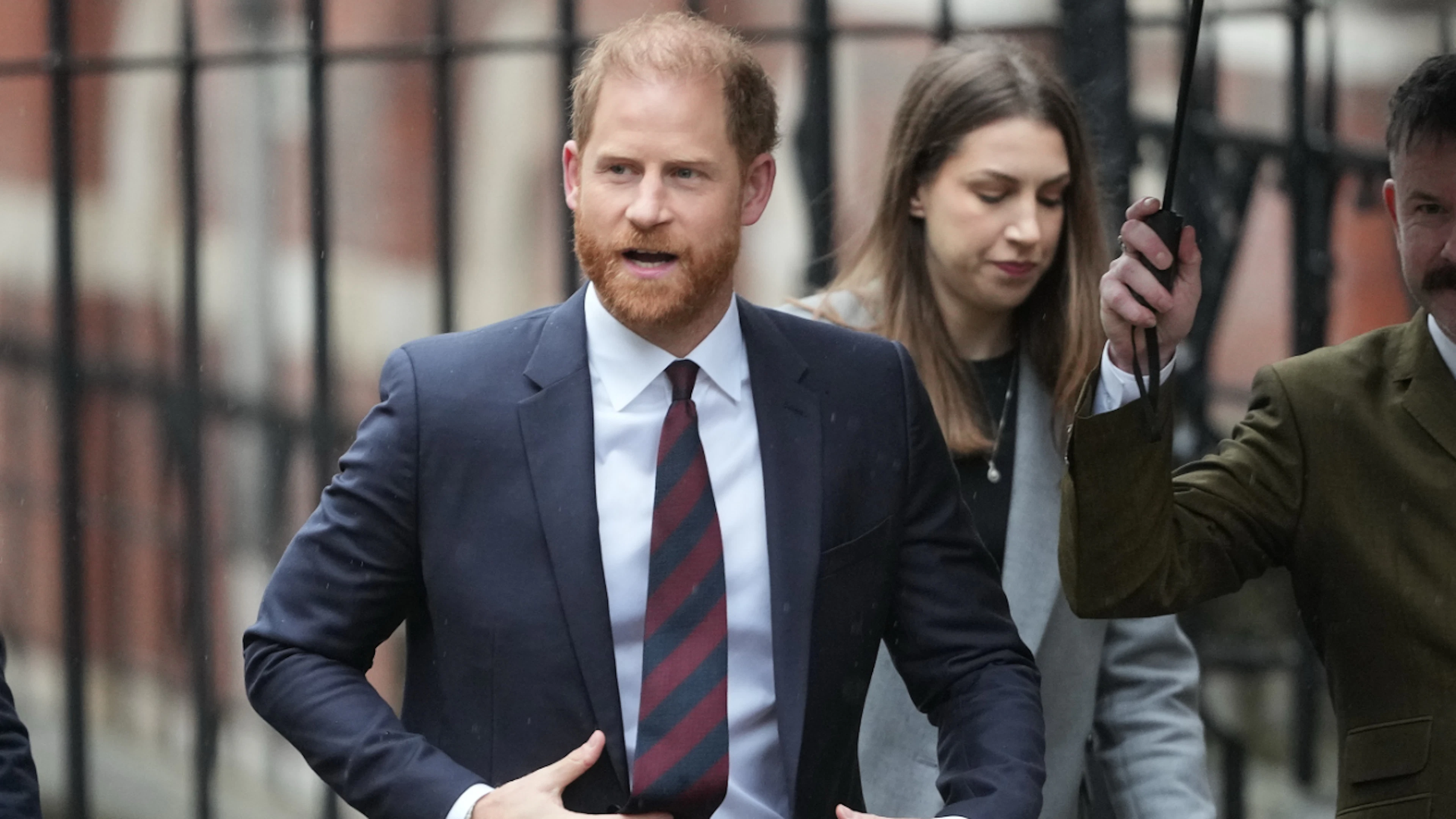Le prince Harry ainsi que d'autres célébrités, dont Elton John et l'actrice Elizabeth Hurley, ont perdu leur procès contre la société éditrice du Daily Mail et du Mail on Sunday.