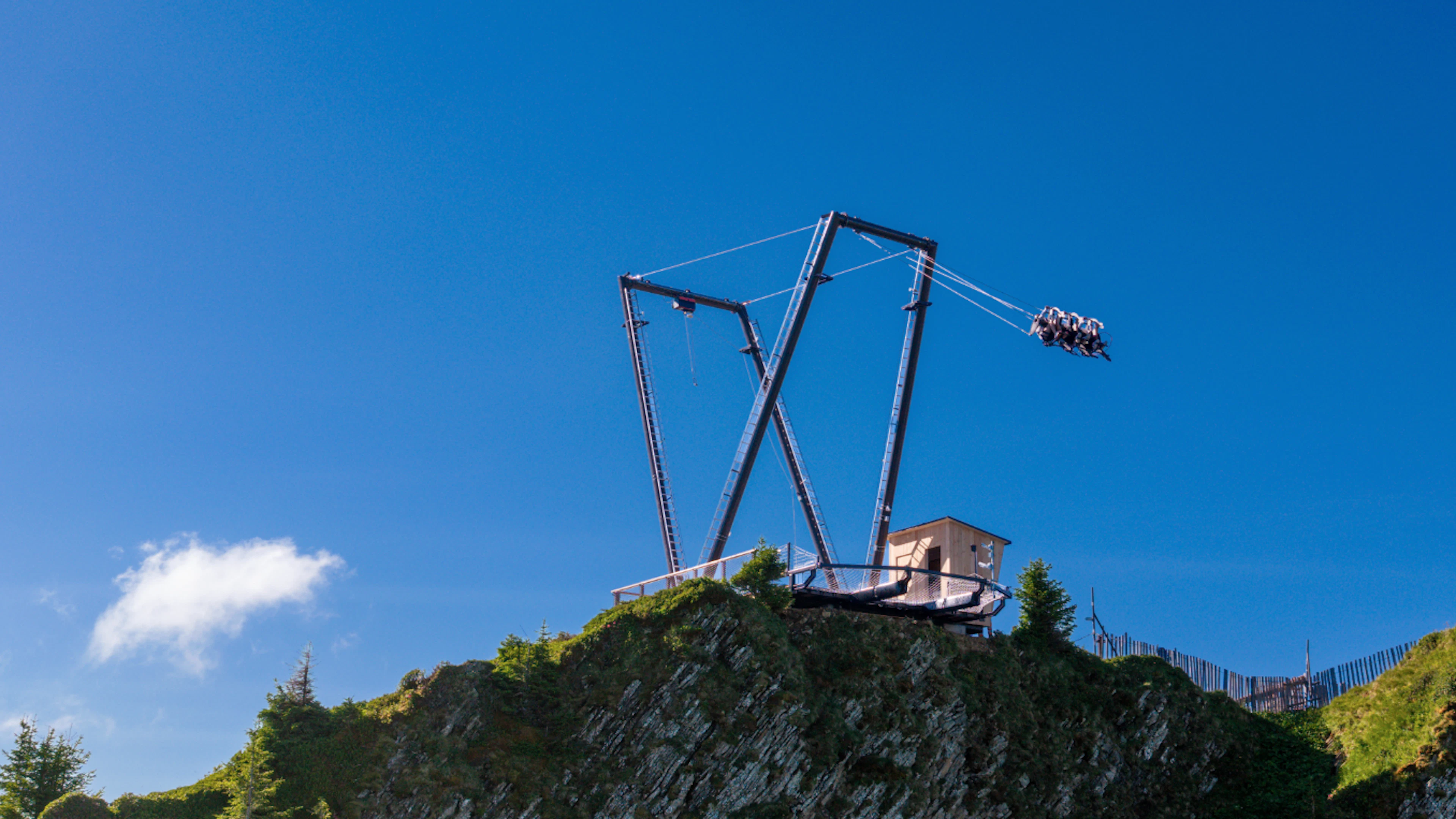 La première balançoire géante de Suisse est à découvrir à Villars !