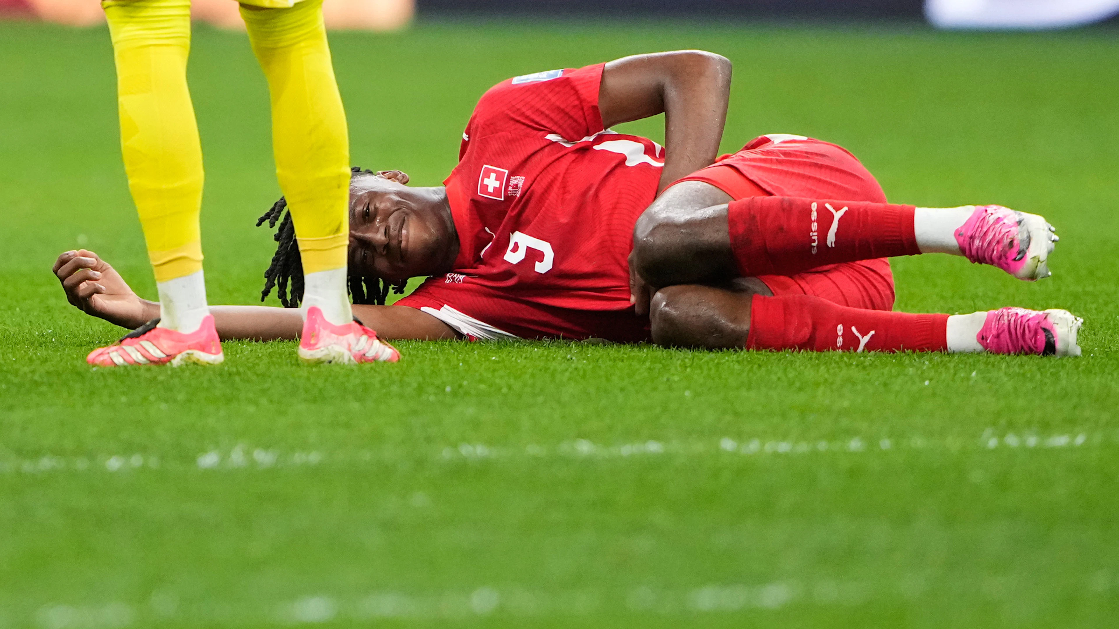 Johan Manzambi wird den WM-Achtelfinal gegen Kolumbien offenbar verpassen.