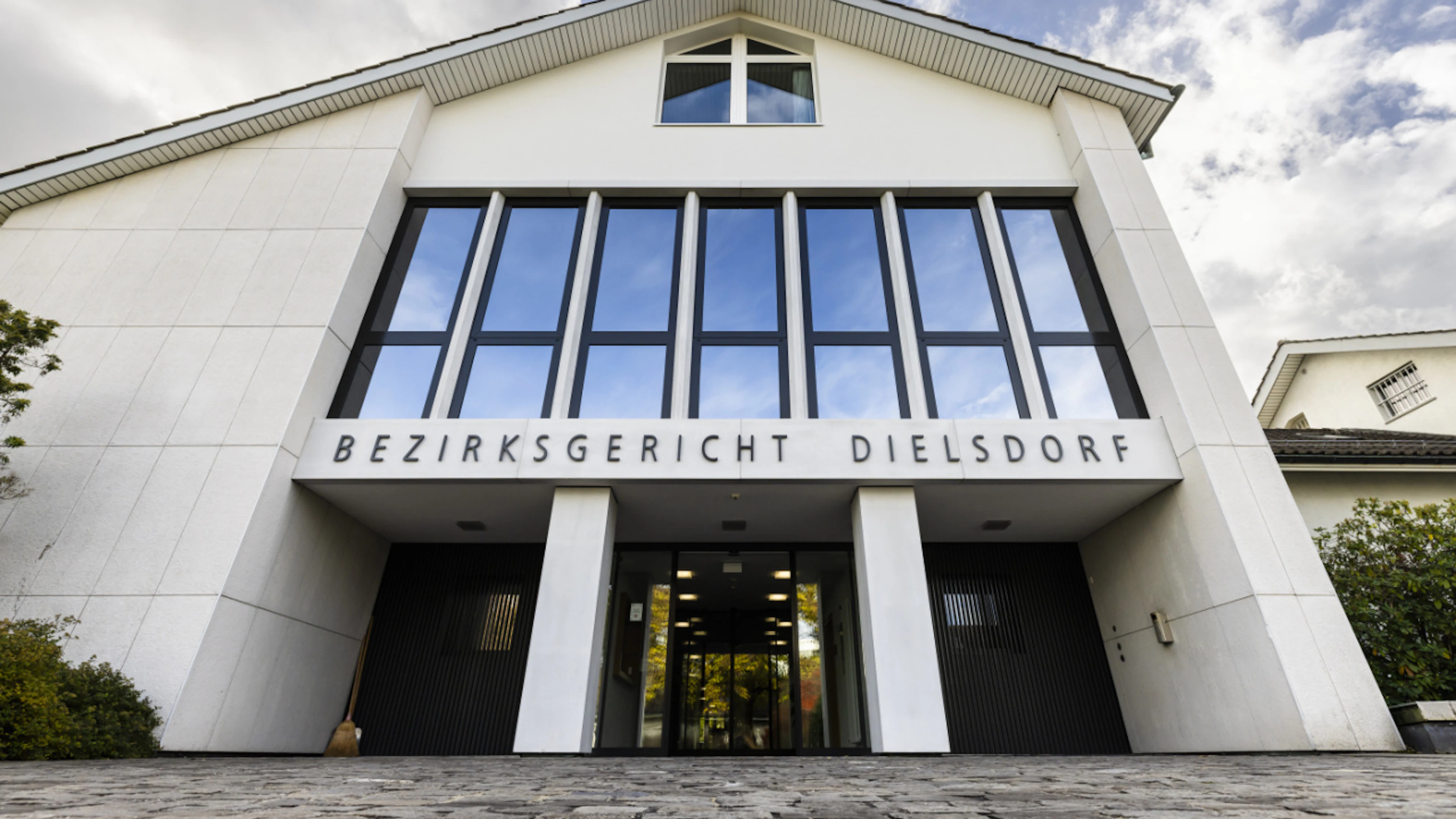 Zürcher Gericht verurteilt Judenangreifer zu einem Jahr Gefängnis