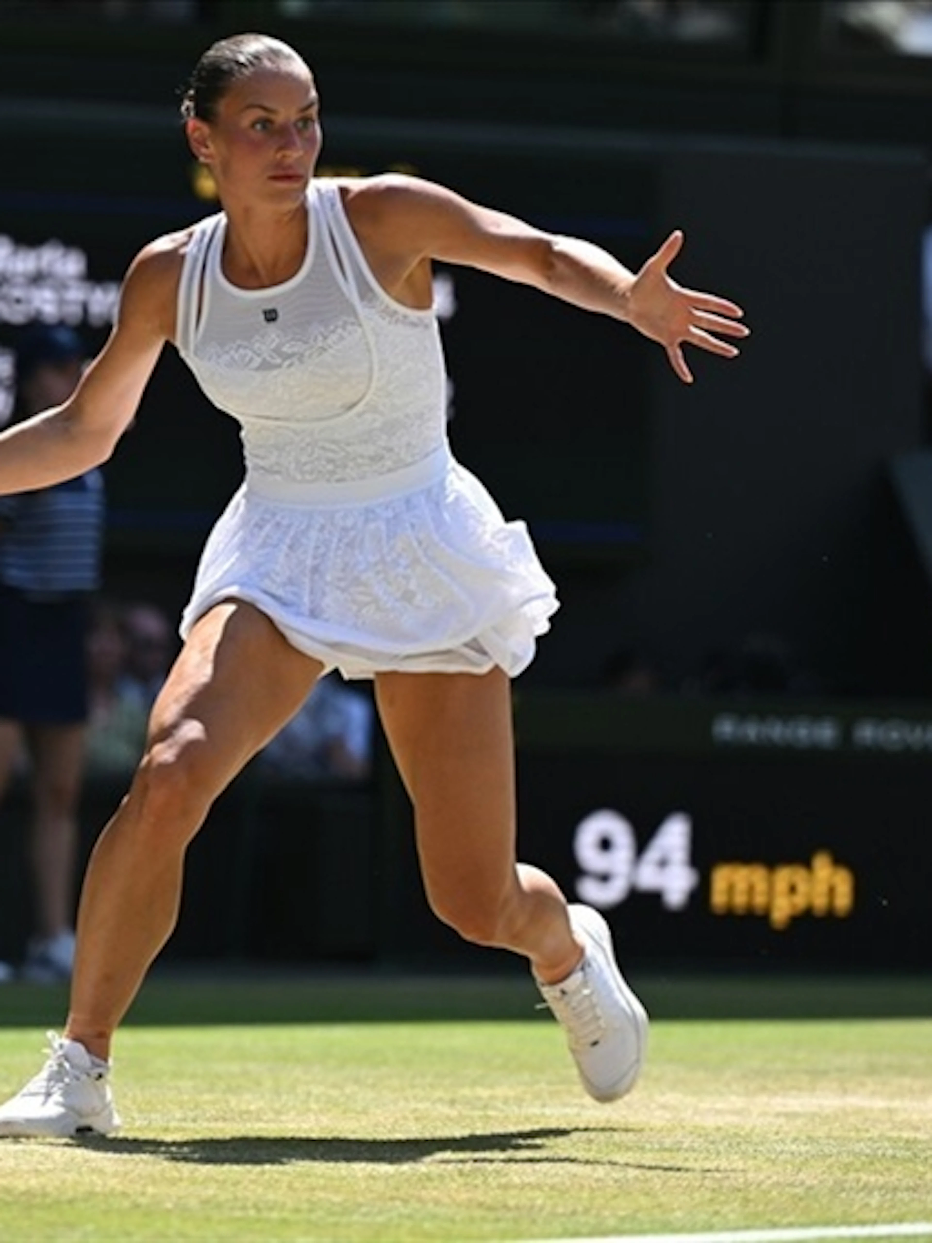 Kostyuk fa fuori Jasmine Paolini in soli due set. Sfiderà Noskova in semi