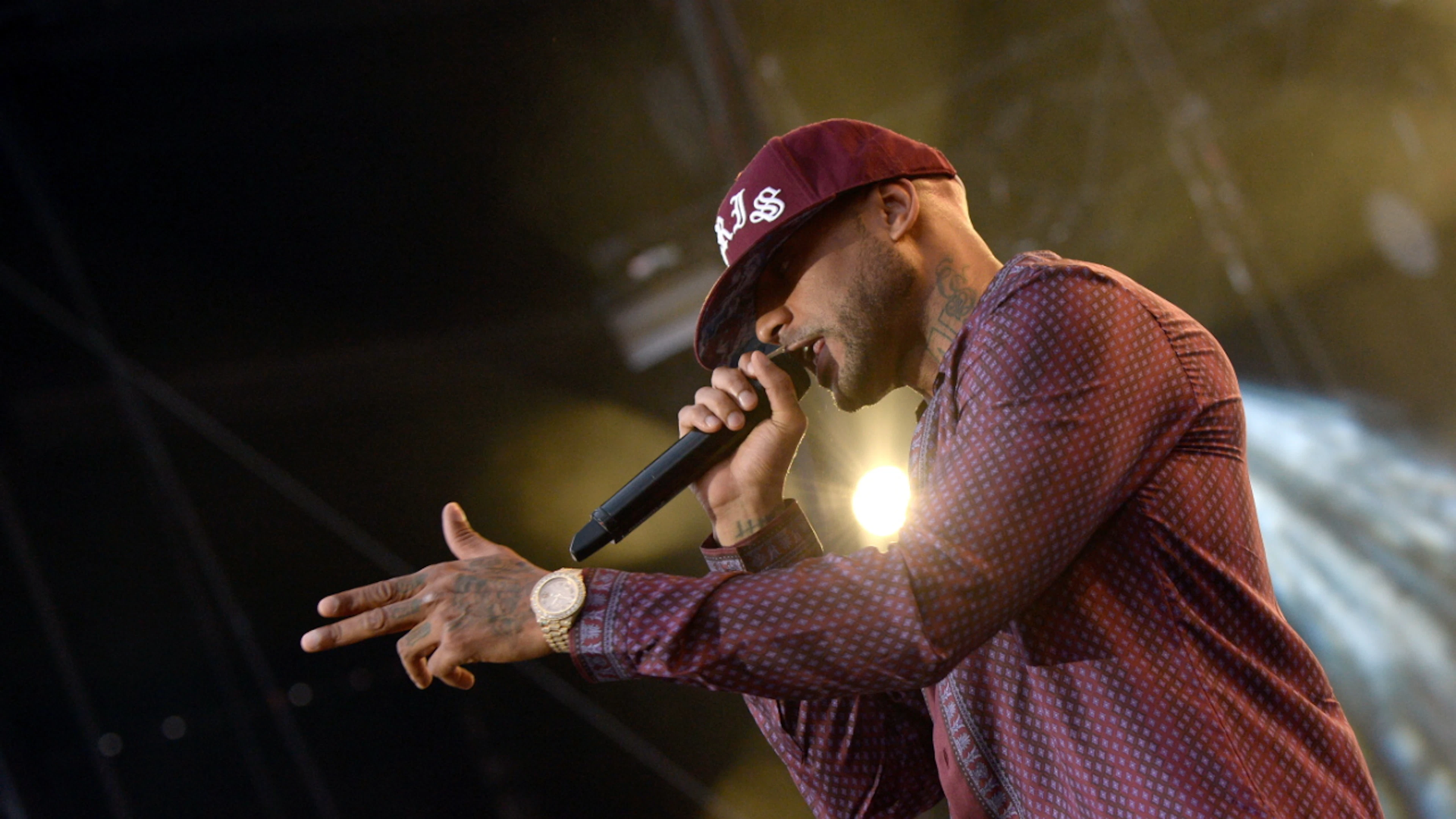 Booba renvoyé devant le tribunal, accusé de cyberharcèlement