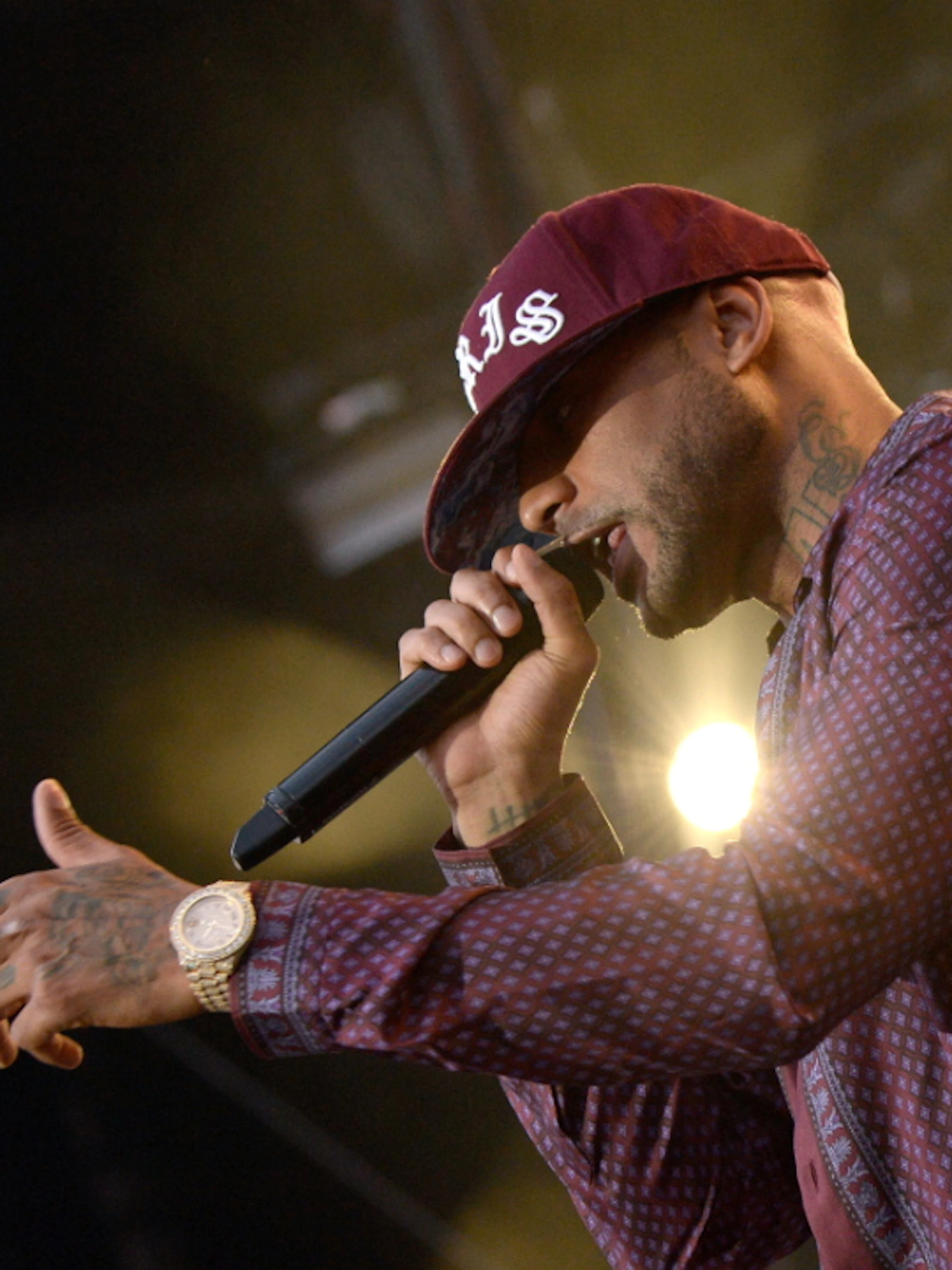 Booba renvoyé devant le tribunal, accusé de cyberharcèlement