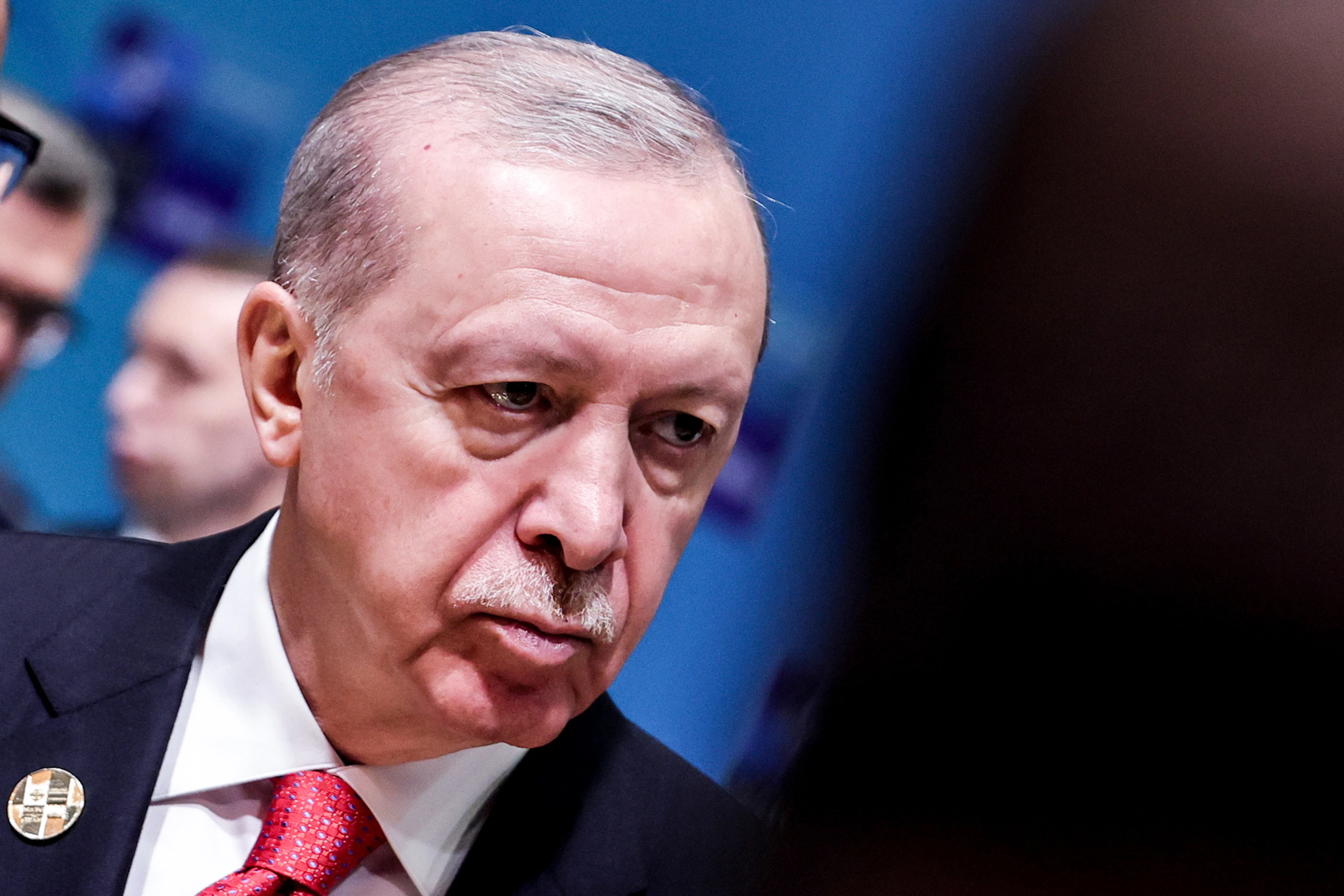 Erdogan a offert à ses homologues un pistolet gravé à leur nom et une boîte de munitions.
