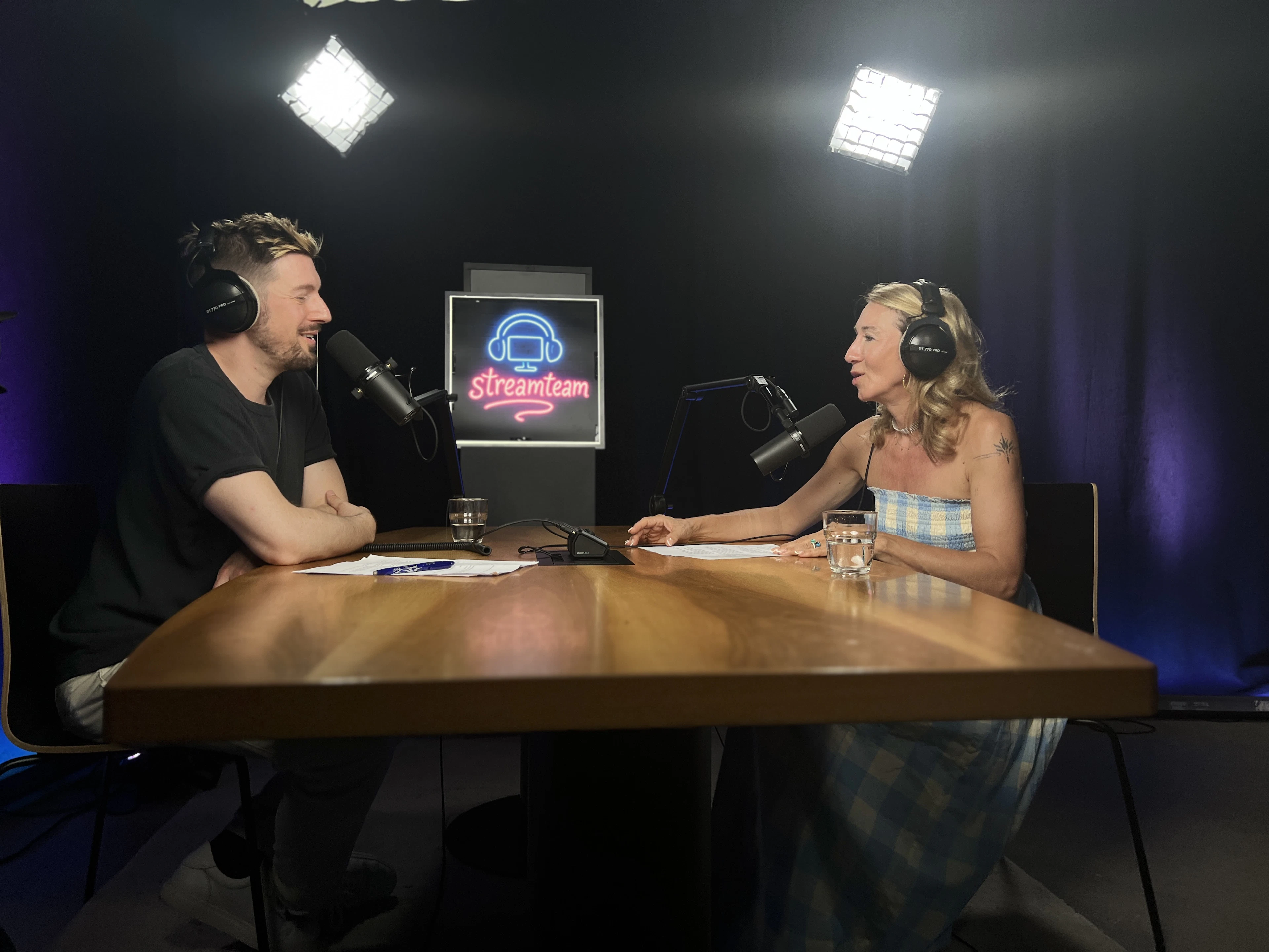 Frank Richter und Tamara Cantieni sind die Hosts des streamteam-Podcasts.