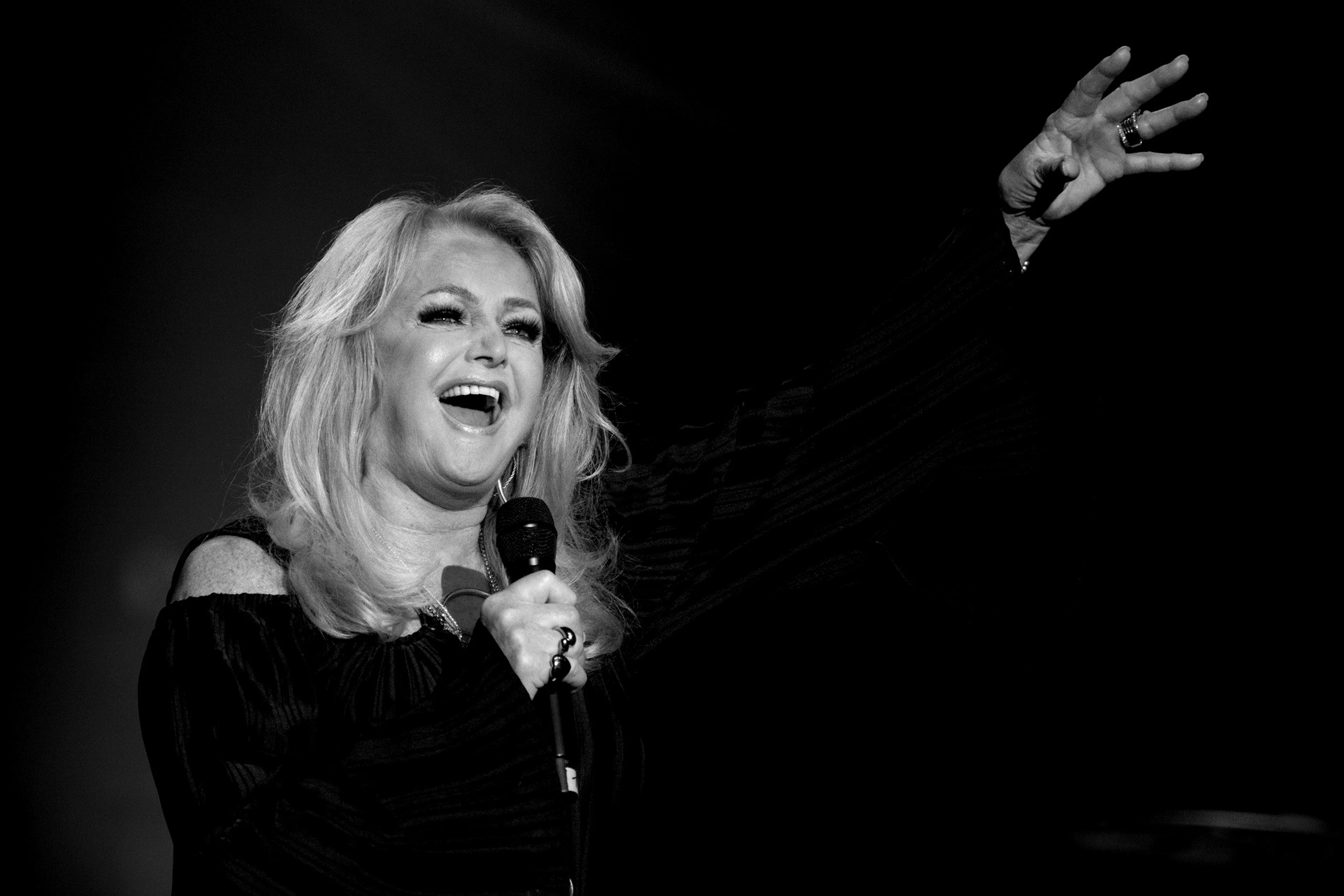 Bonnie Tyler.