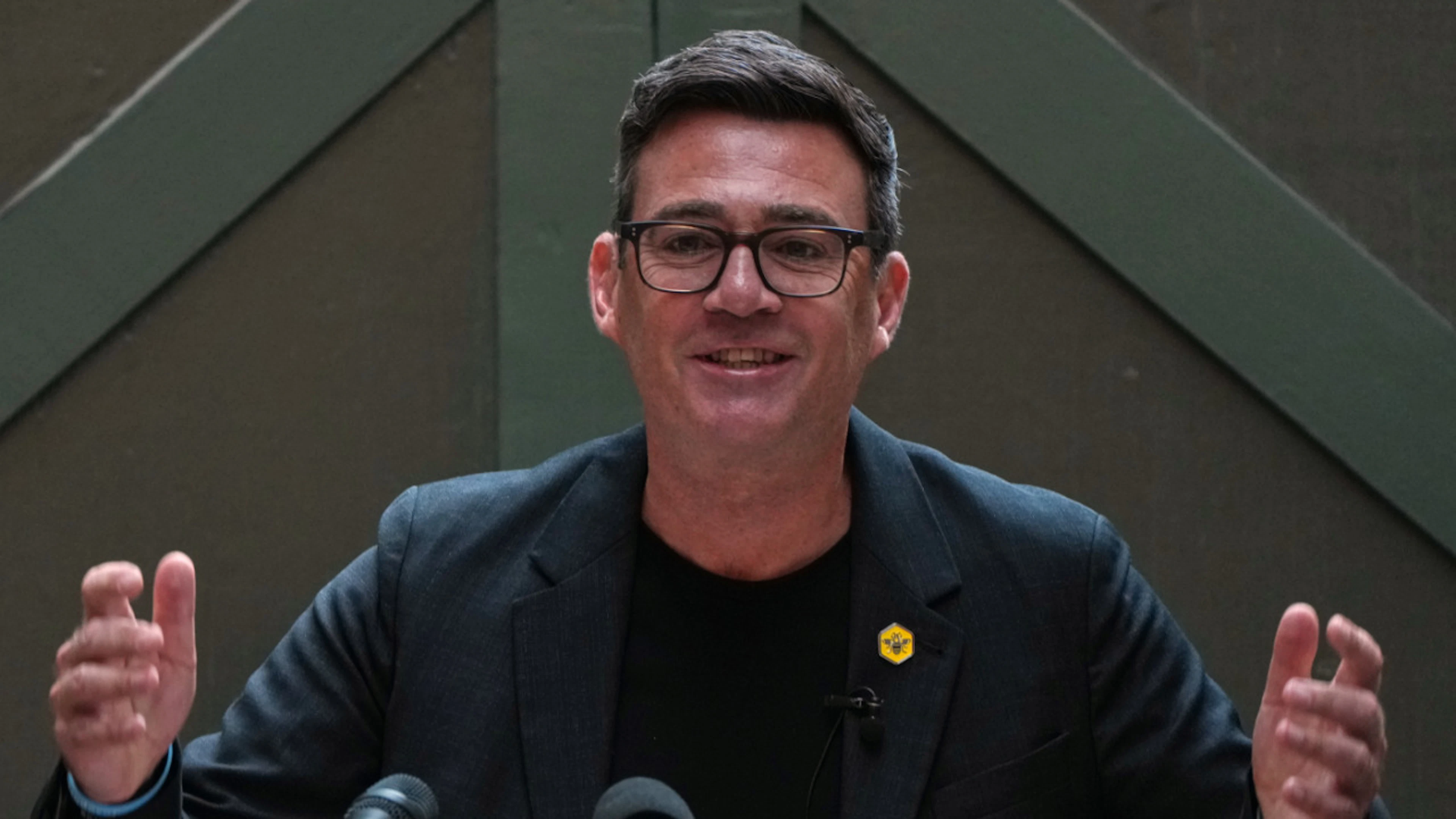 Burnham plébiscité au début de la course à la succession de Starmer