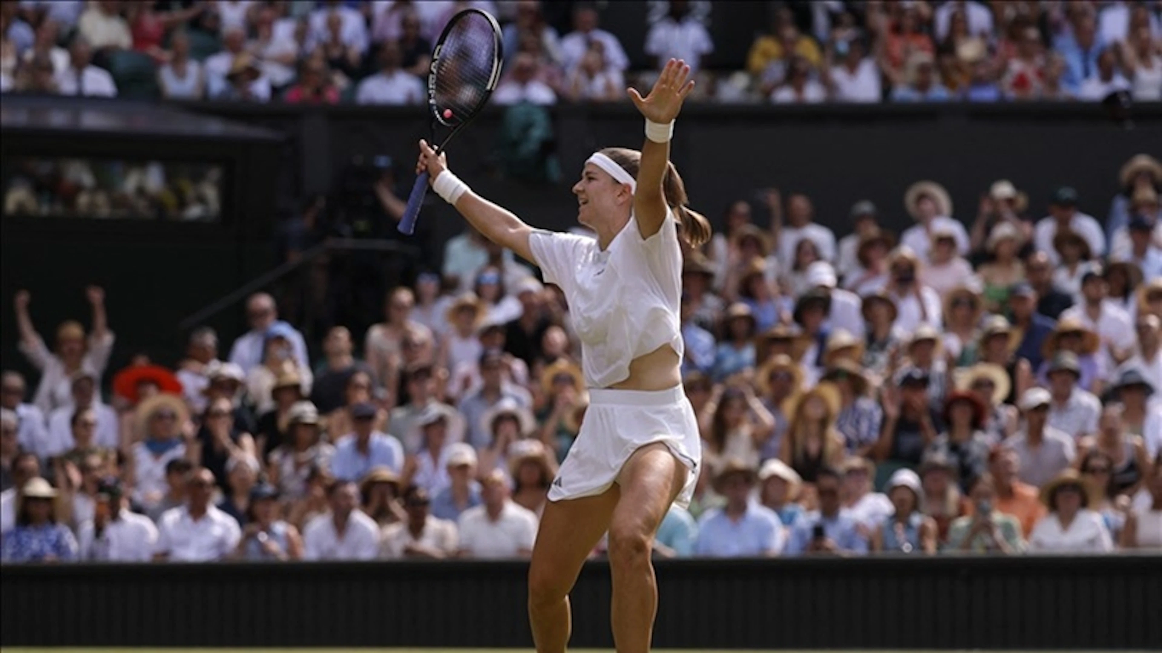 Muchova vince e vola in finale a Wimbledon