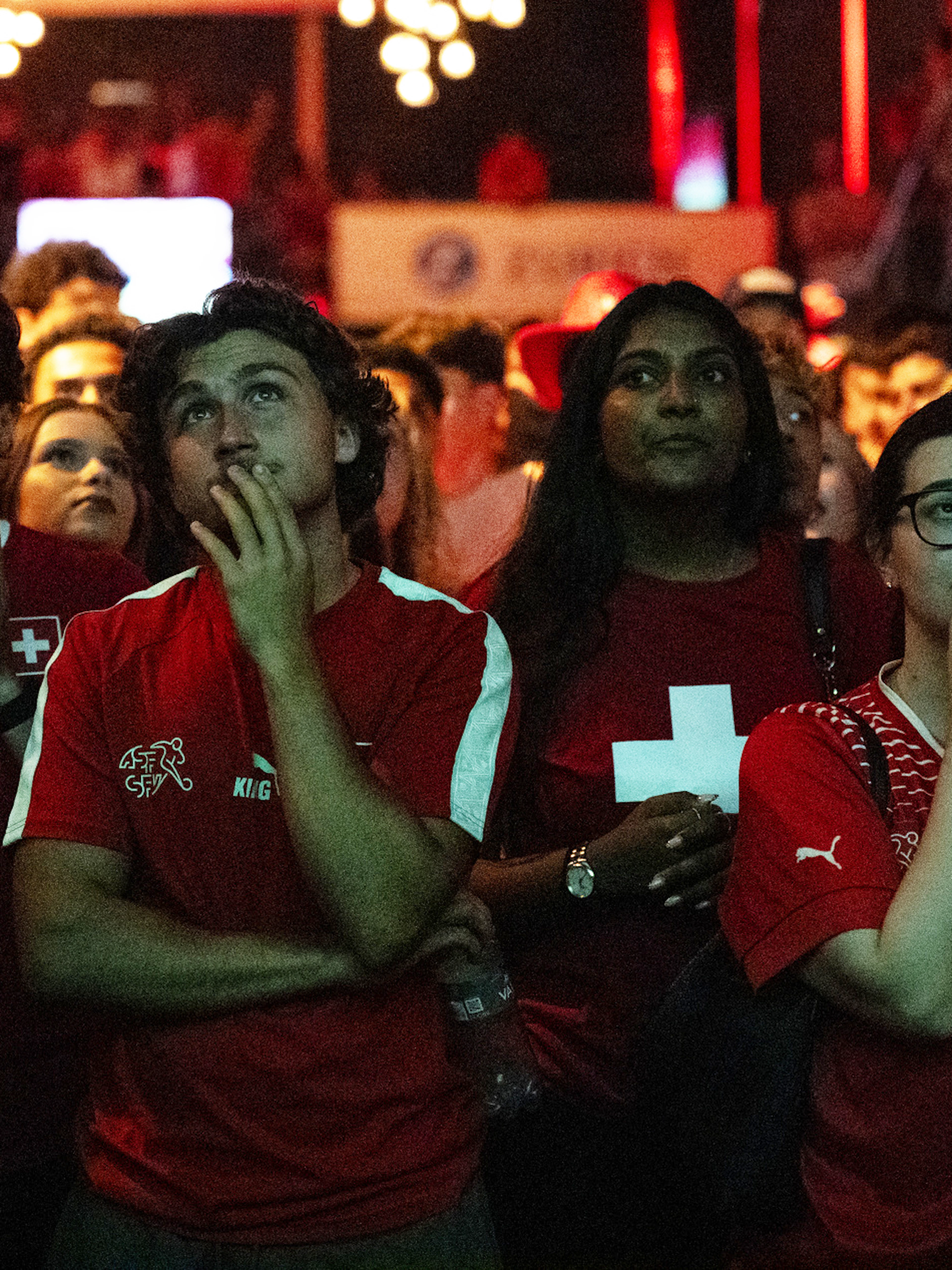 So überstehst du den nächtlichen WM-Match der Schweiz
