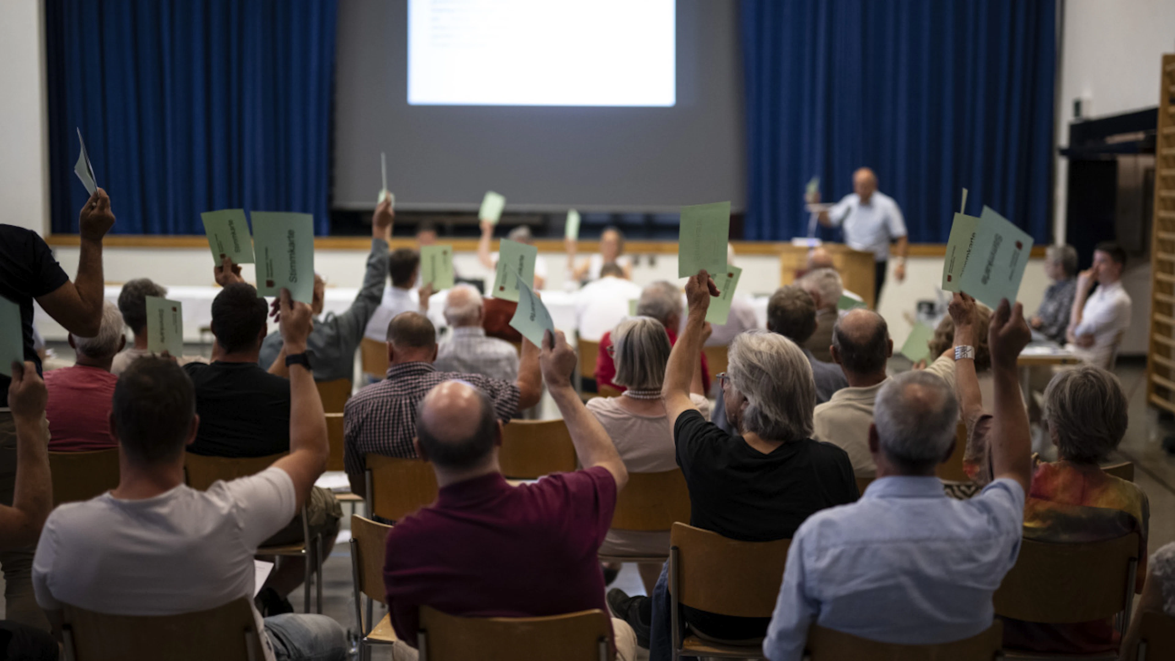 Die Gemeindeversammlung von Albula/Alvra hat einen Bruttokredit von gut 82 Millionen Franken für ein Umsiedlungsprojekt klar genehmigt.