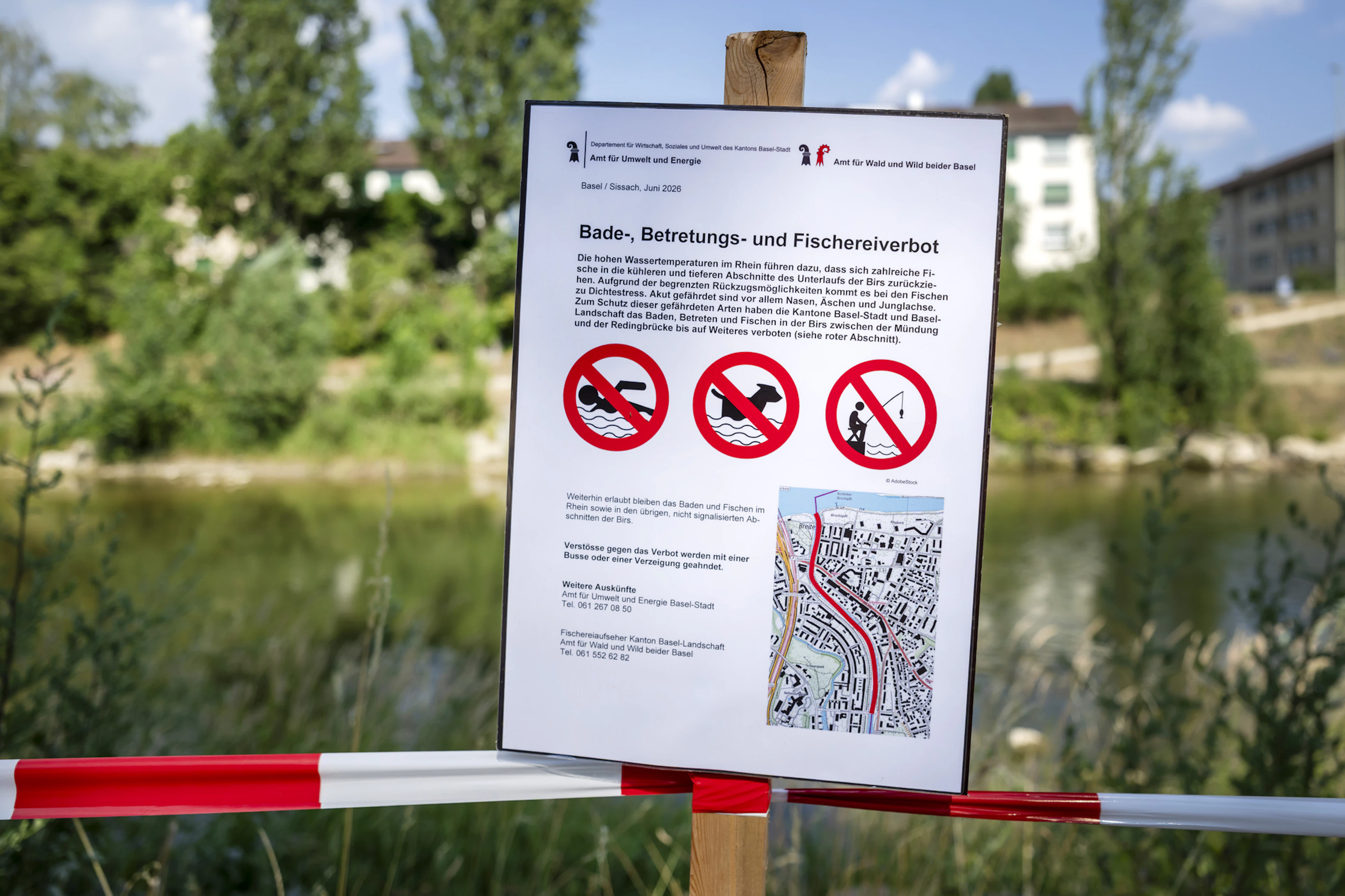 Die Behörden haben ein Bade- und Betretungsverbot verhängt.