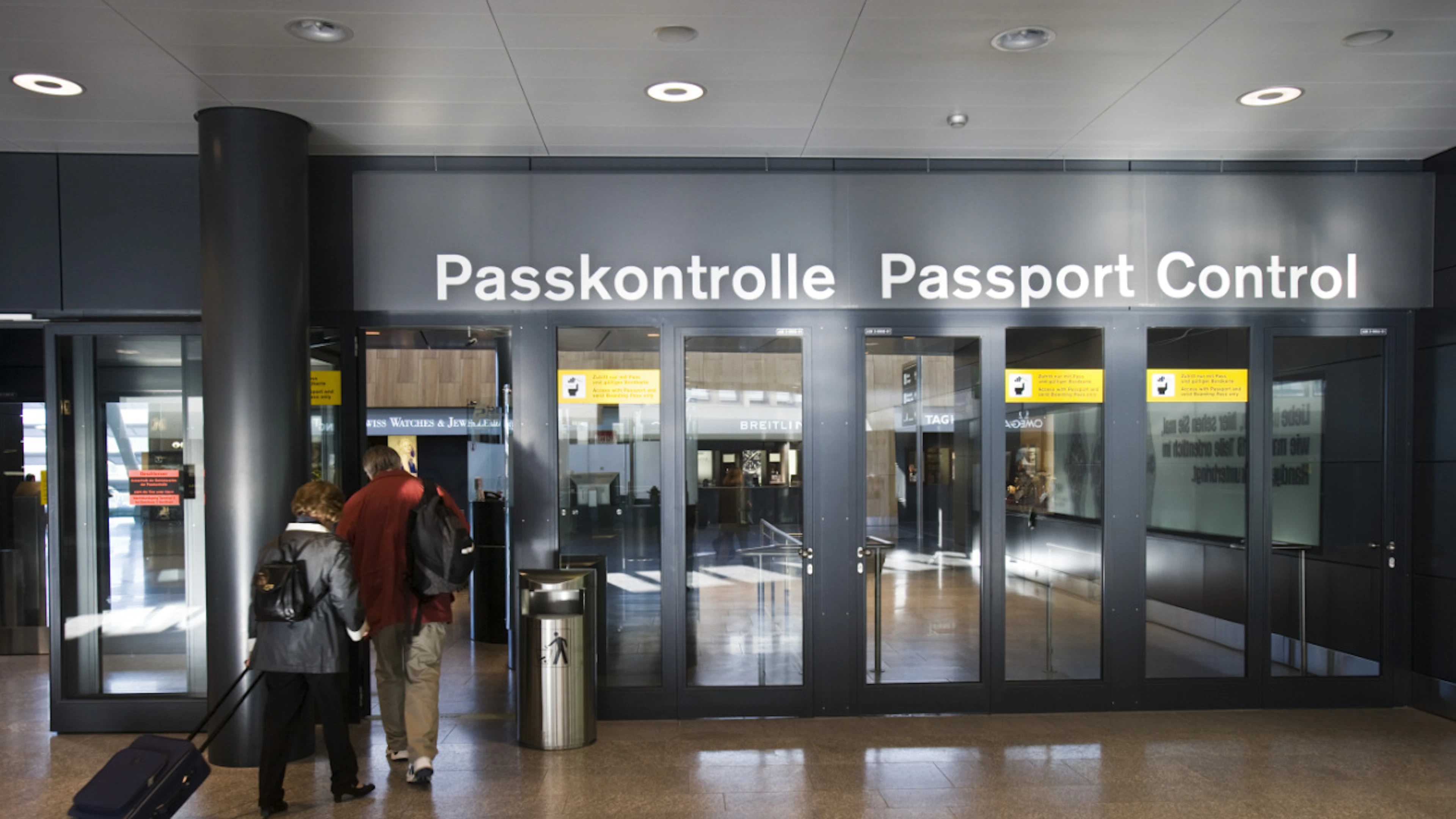 Controlli negli aeroporti, la Svizzera chiede più flessibilità all'UE