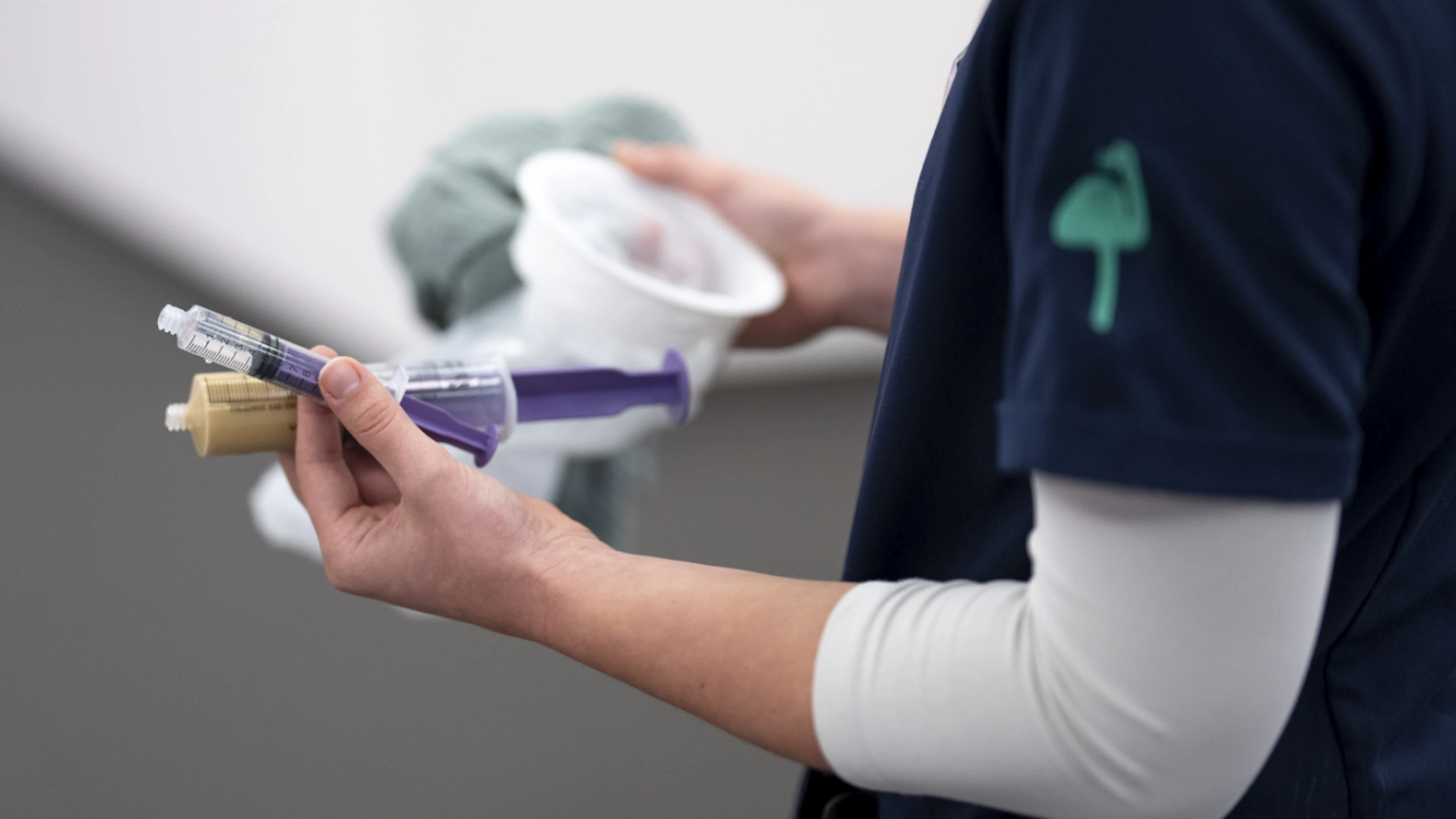 In der Schweiz gab es im zweiten Quartal unter anderem mehr Ausschreibungen in Gesundheitsberufen. (Archivbild)