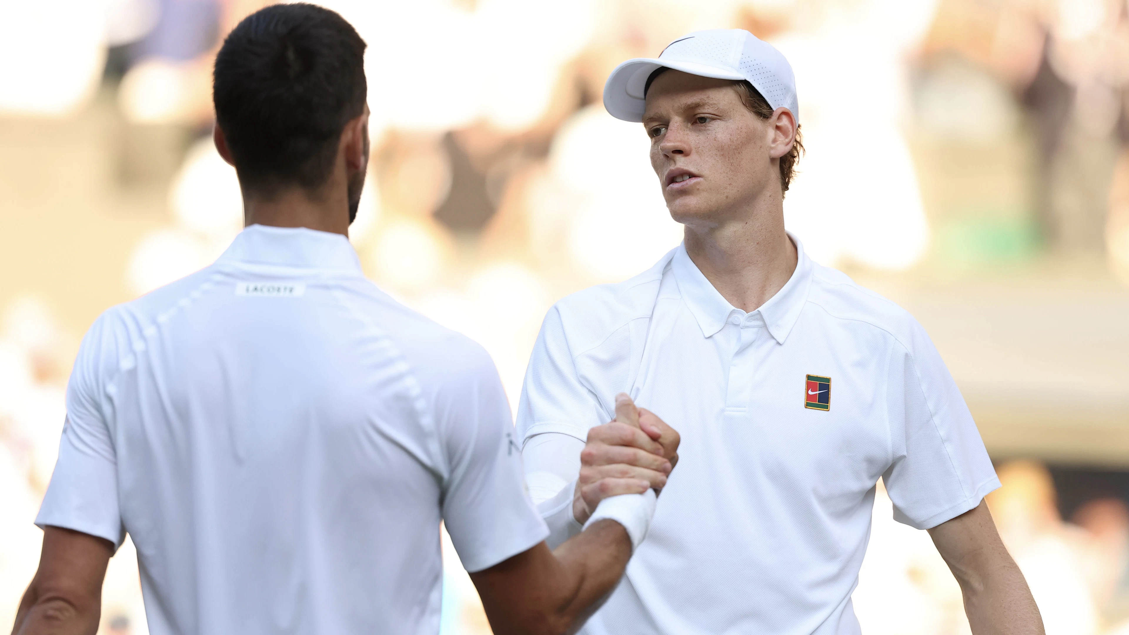 Entre Sinner et Djokovic, une revanche brûlante sur le gazon londonien