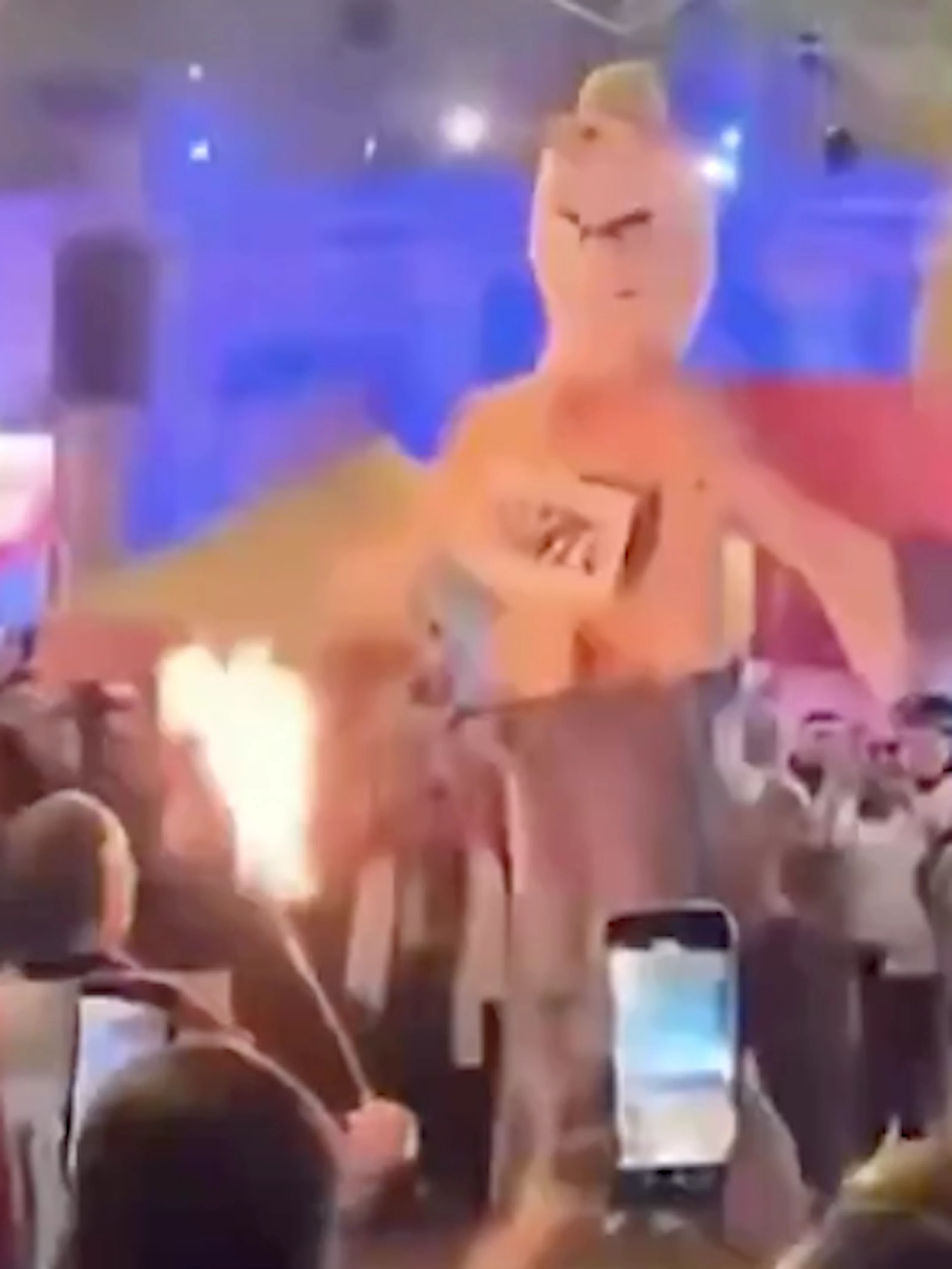 Dopo le invettive della senatrice Amarilla, in Paraguay si è bruciato un manichino raffigurante Mbappé