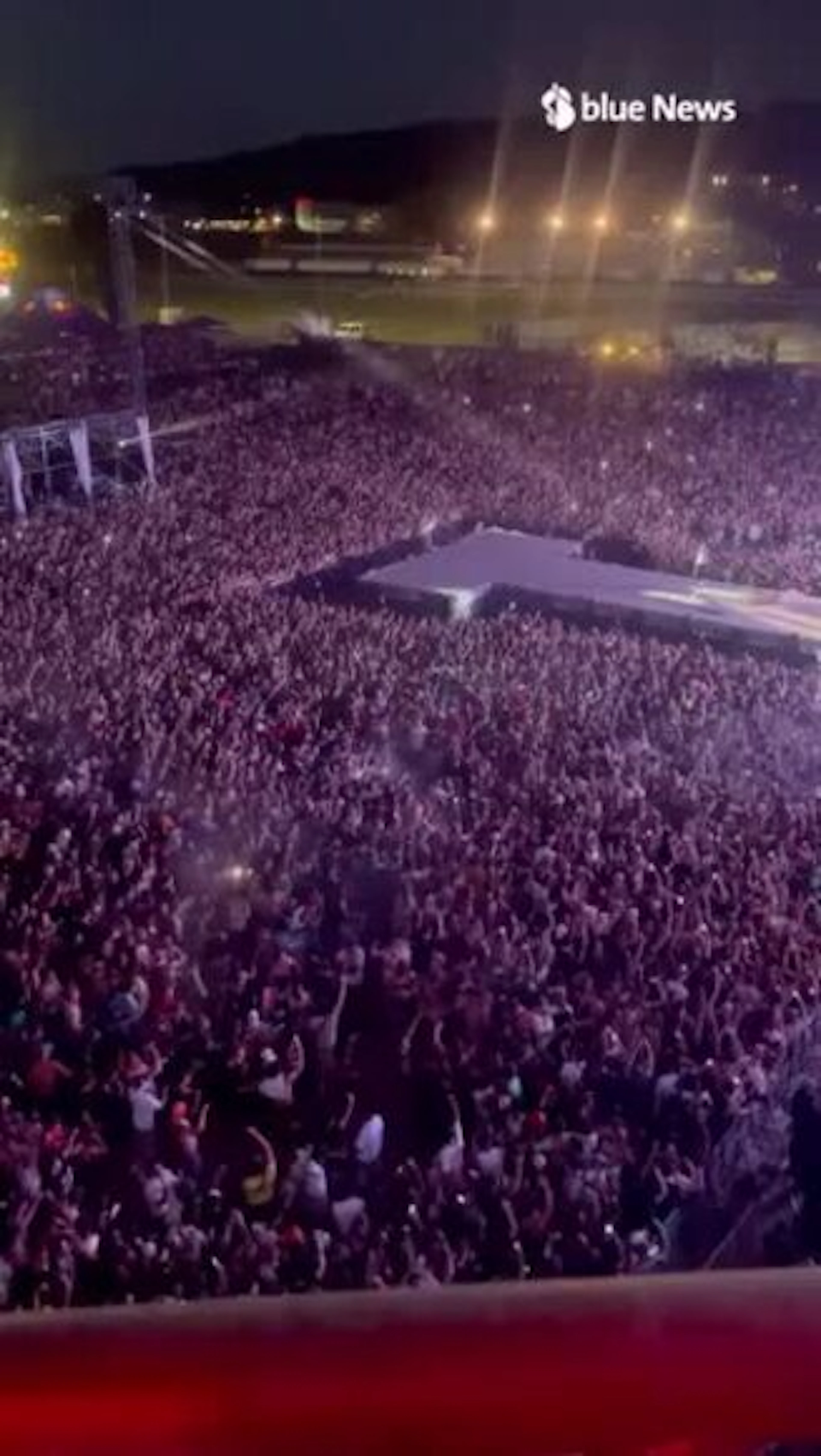 So wirkt ein gigantischer Moshpit aus der Vogelperspektive