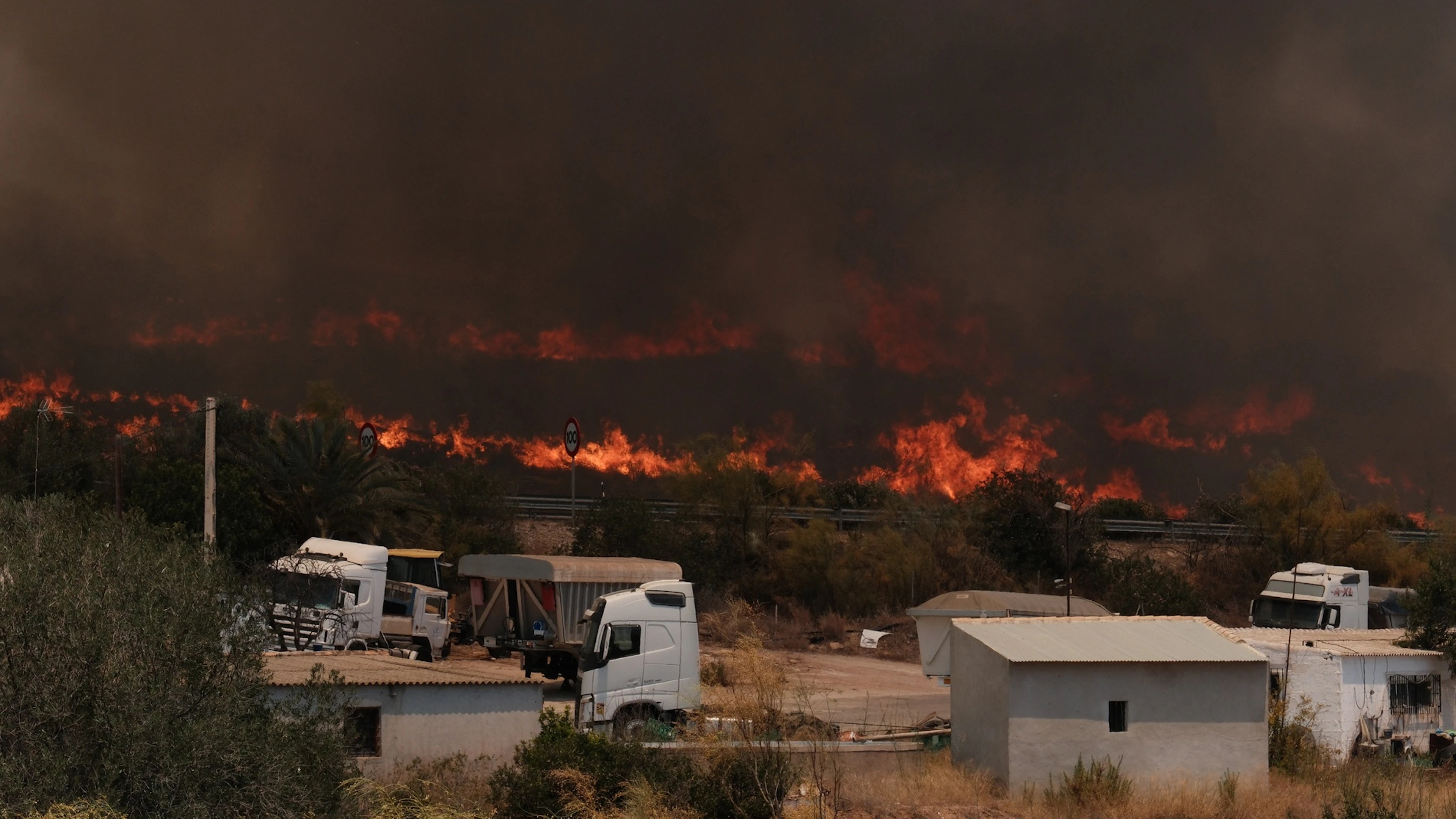 L'inferno si scatena in Andalusia, almeno 12 morti intrappolati dalle fiamme