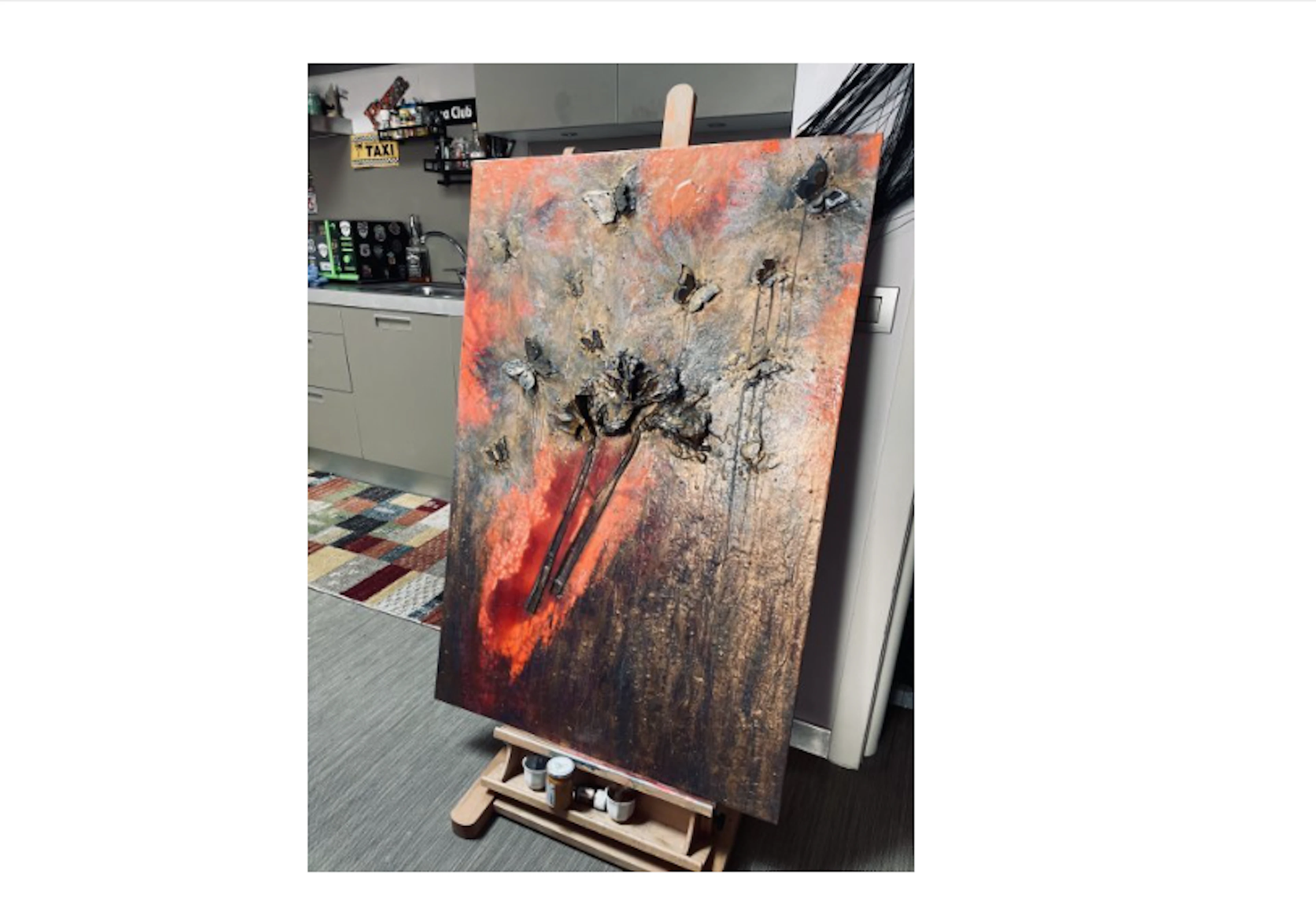 Un quadro di Nina Moric, «Falene», del valore di 18'800 dollari.