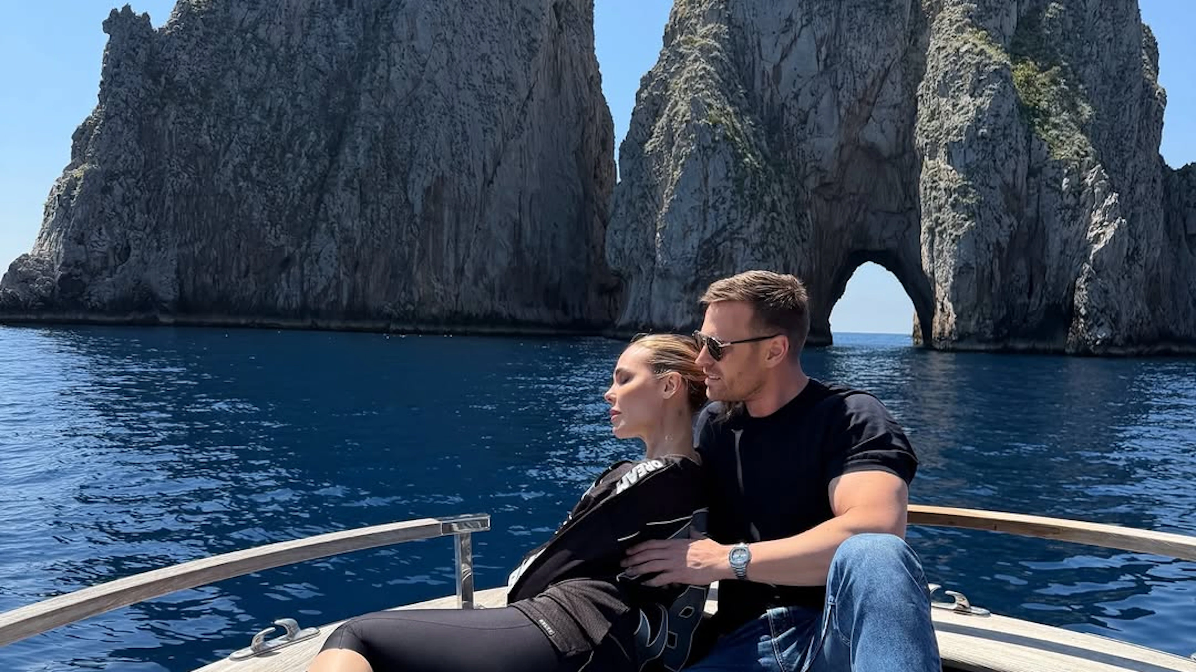 Ilary Blasi: «Prima devo divorziare da Totti, poi mi sposo»